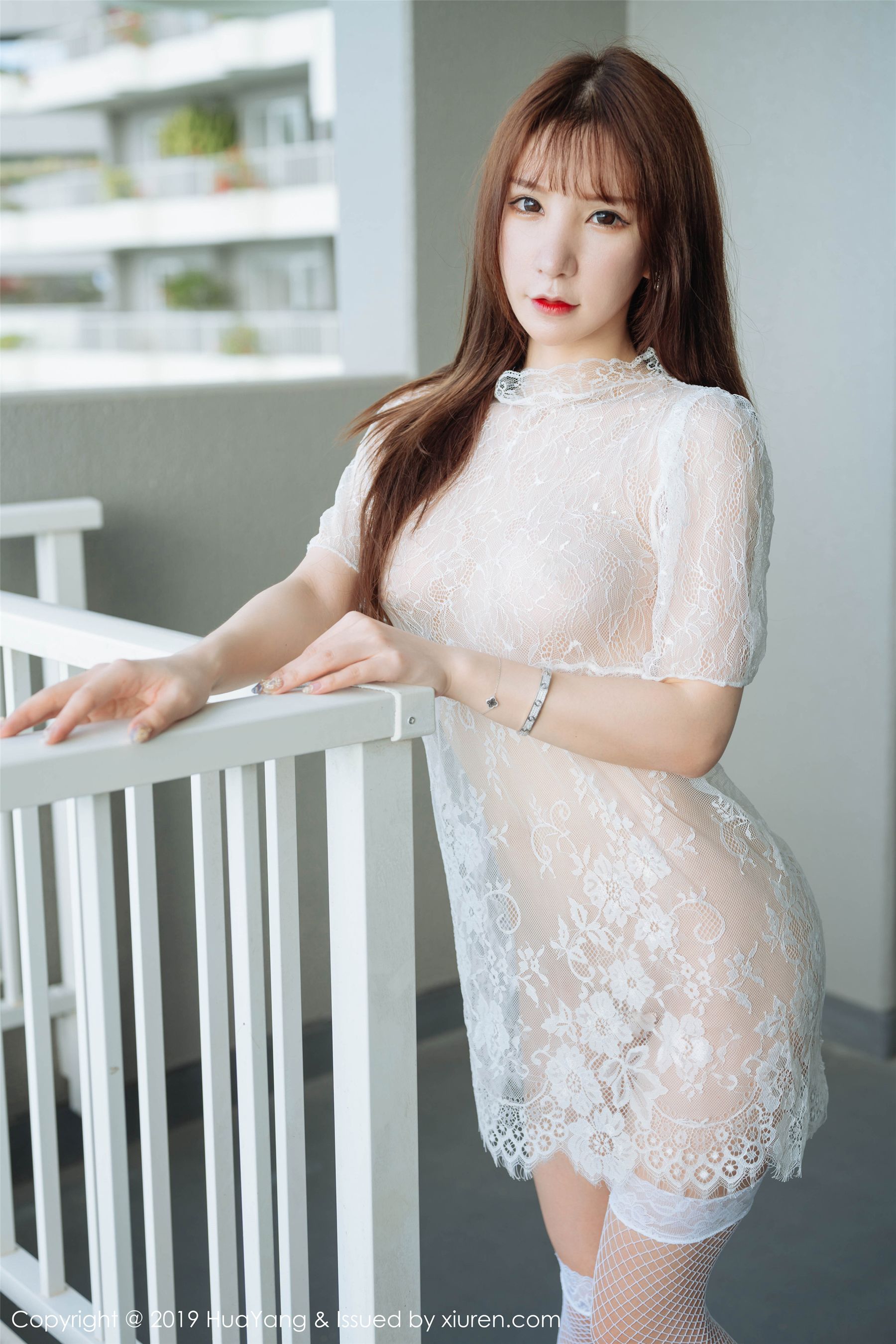 Zhou Yuxi Sandy “Exquisite Hollow Underwear and Lace Net Stockings” (花洋HuaYang) Vol.169 Photo Album