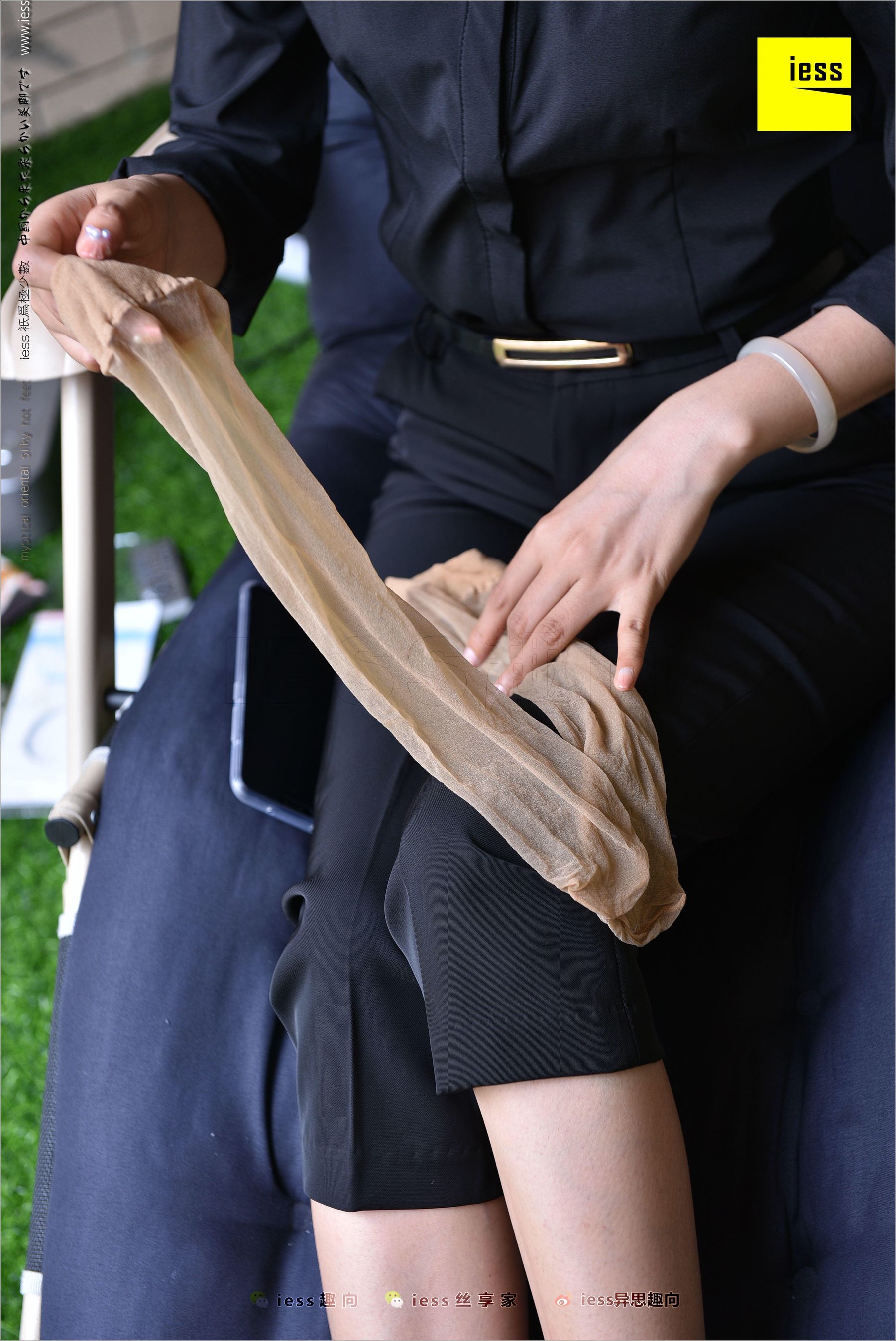 Huahua’s “Middle Tube Stockings – The Beauty of the Unpopular” [奇思趣向IESS] Silk Foot Bento 214 Photo Album