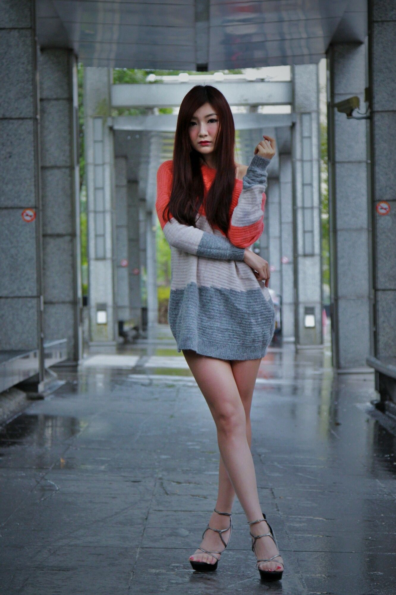 [Taiwan Zhengmei] Michelle Xiaoyu “Xinyi District 2 sets of clothing” photo set