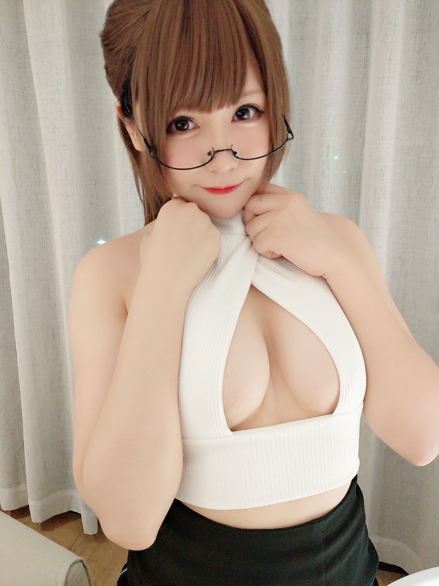 [Cosplay photo] Nyako 喵子 – open chest black silk