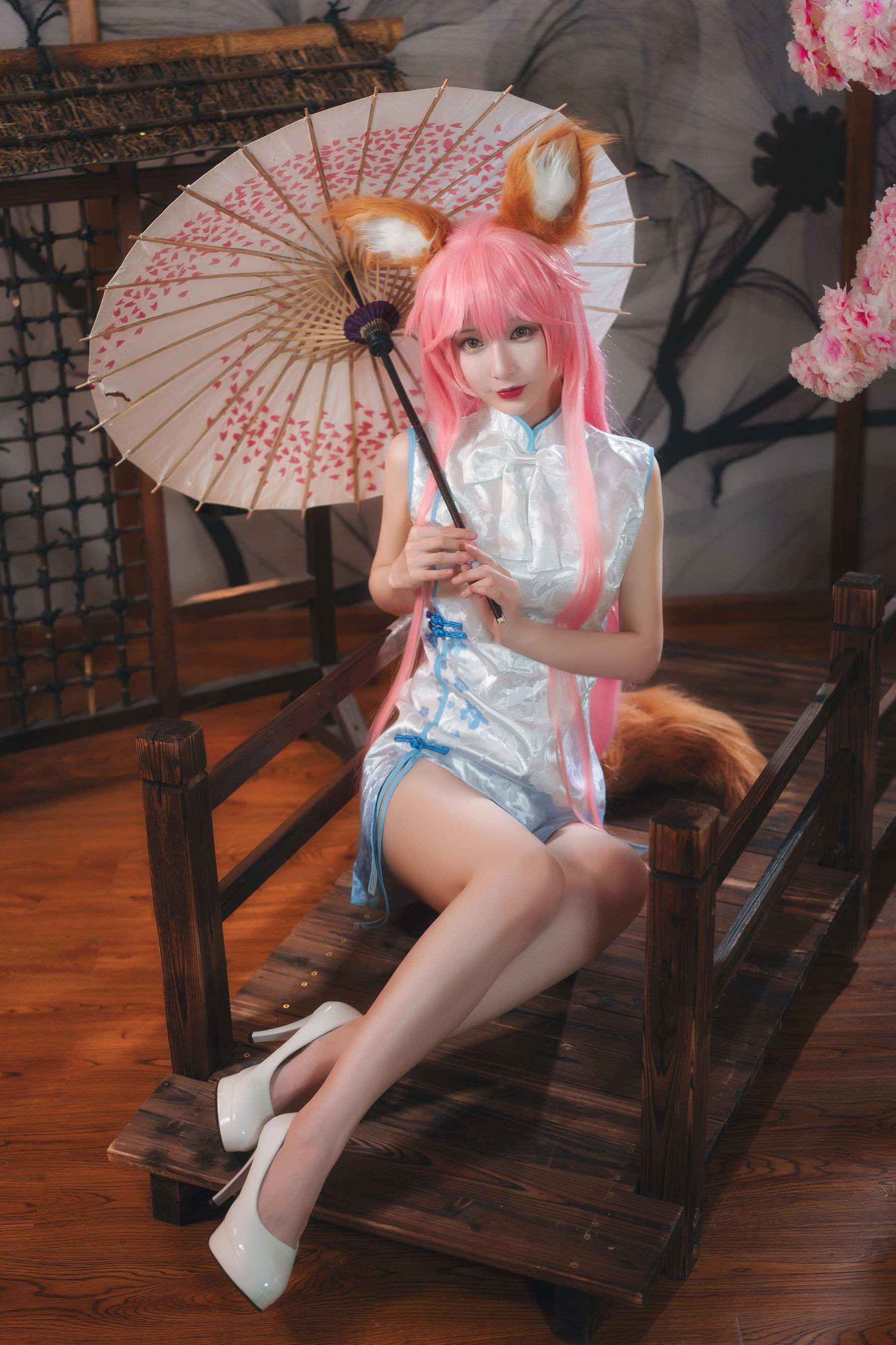 [COSPLAY] Anime blogger W Lilies Emperor W – small jade cheongsam photo set
