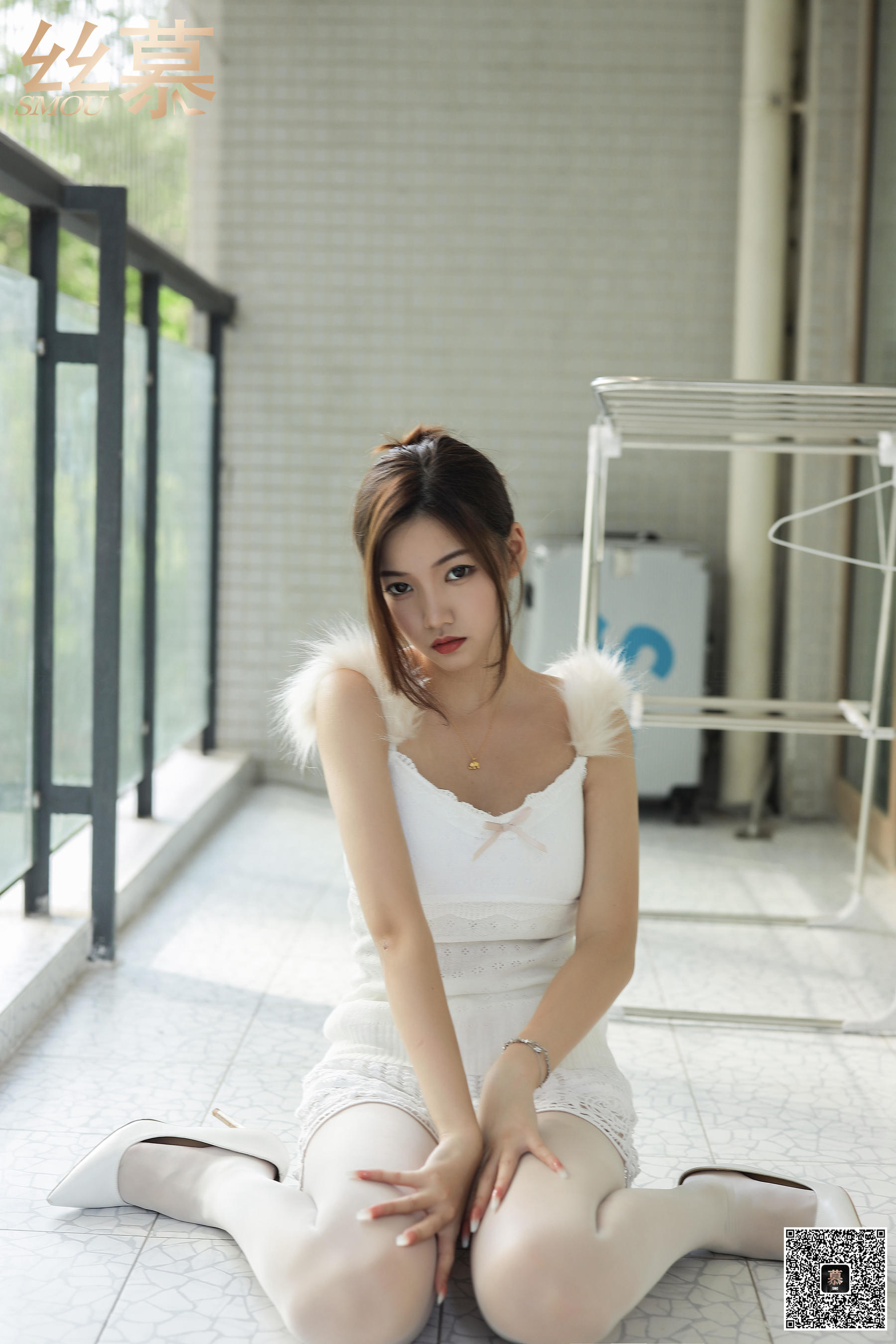 [慕] TX070 Wenxin “white silk maid” stockings beautiful leg photo