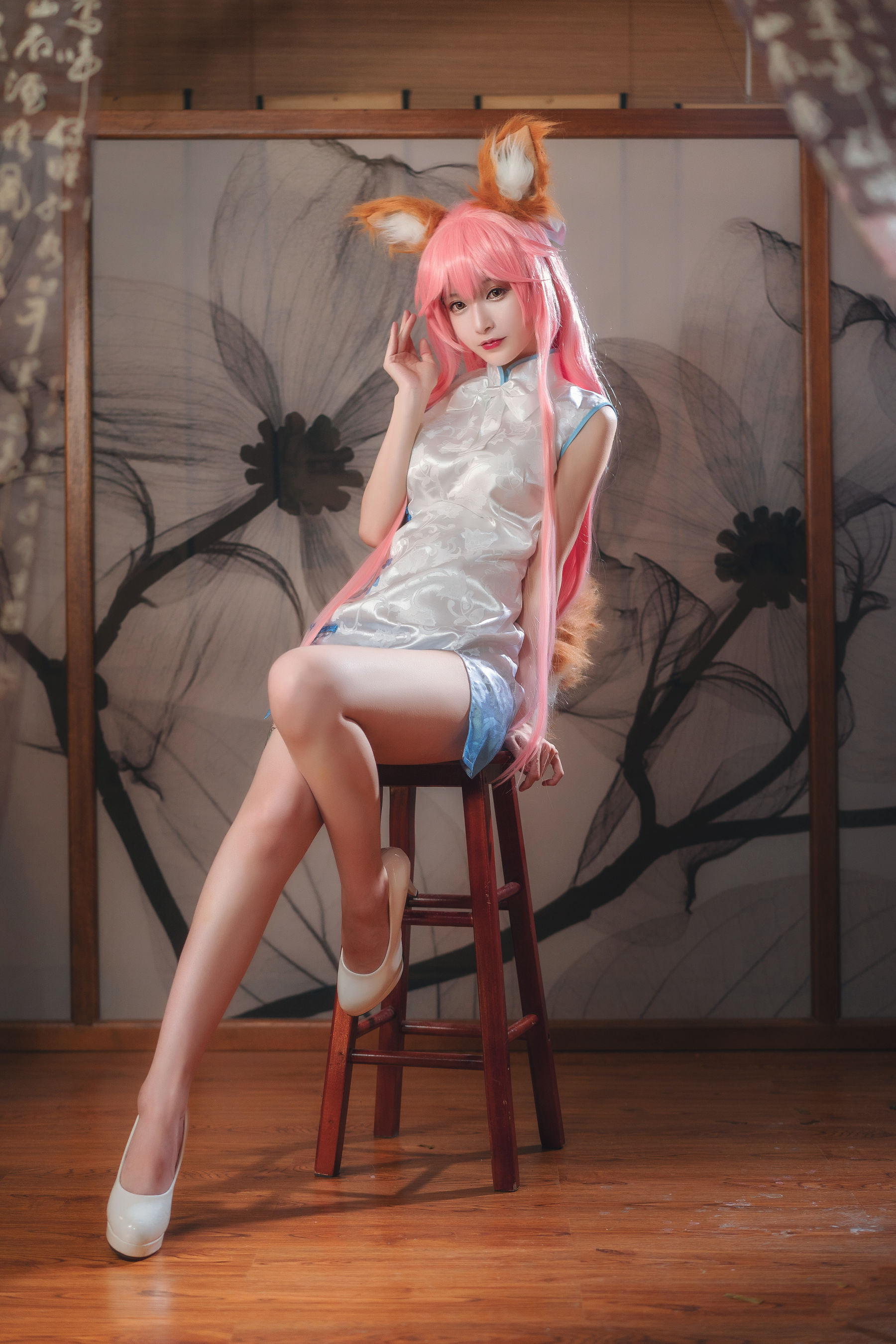 [COSPLAY] Anime blogger W Lilies Emperor W – small jade cheongsam photo set