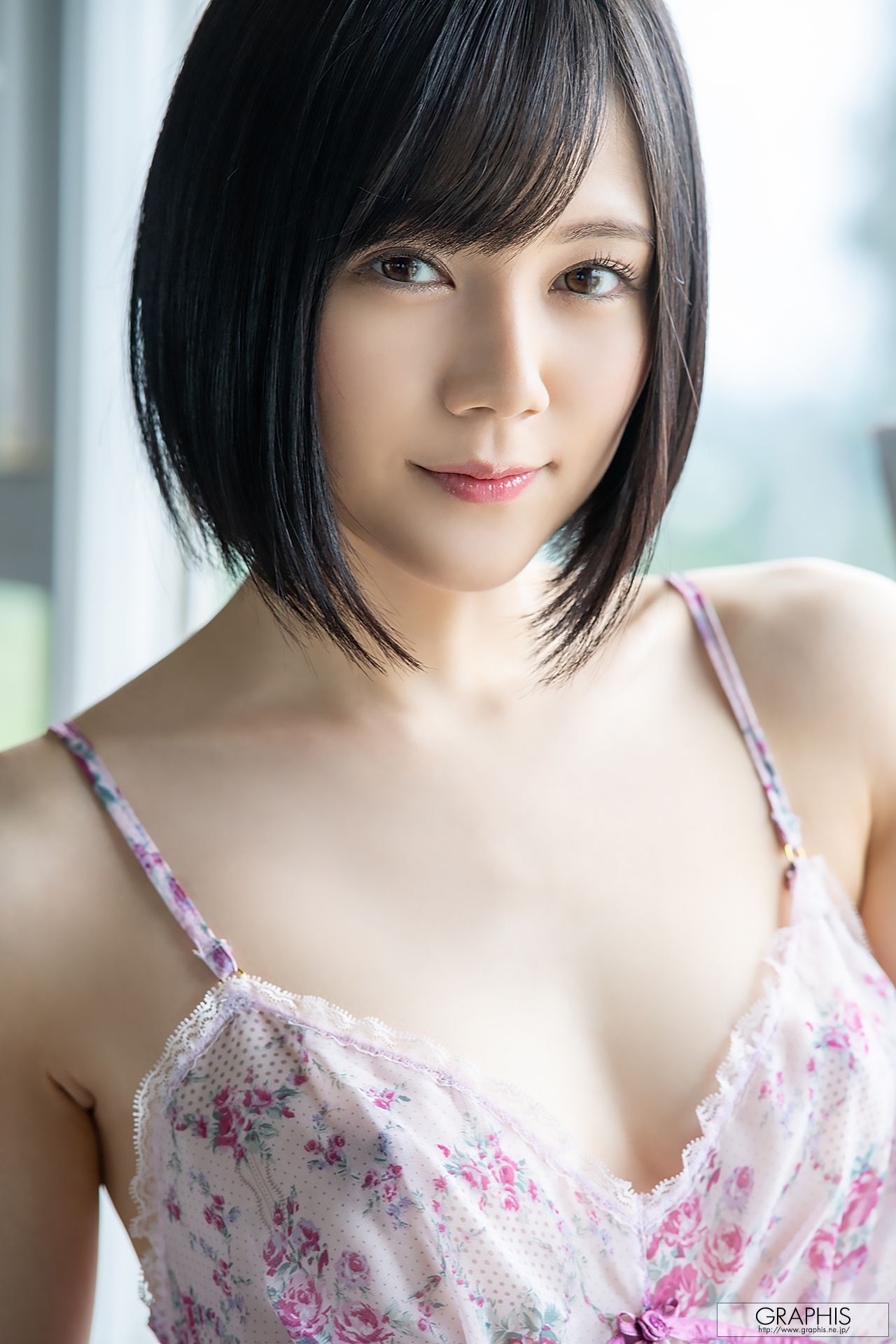 [Graphis] gals.462 Liangsen れ “Transparent Body” photo set