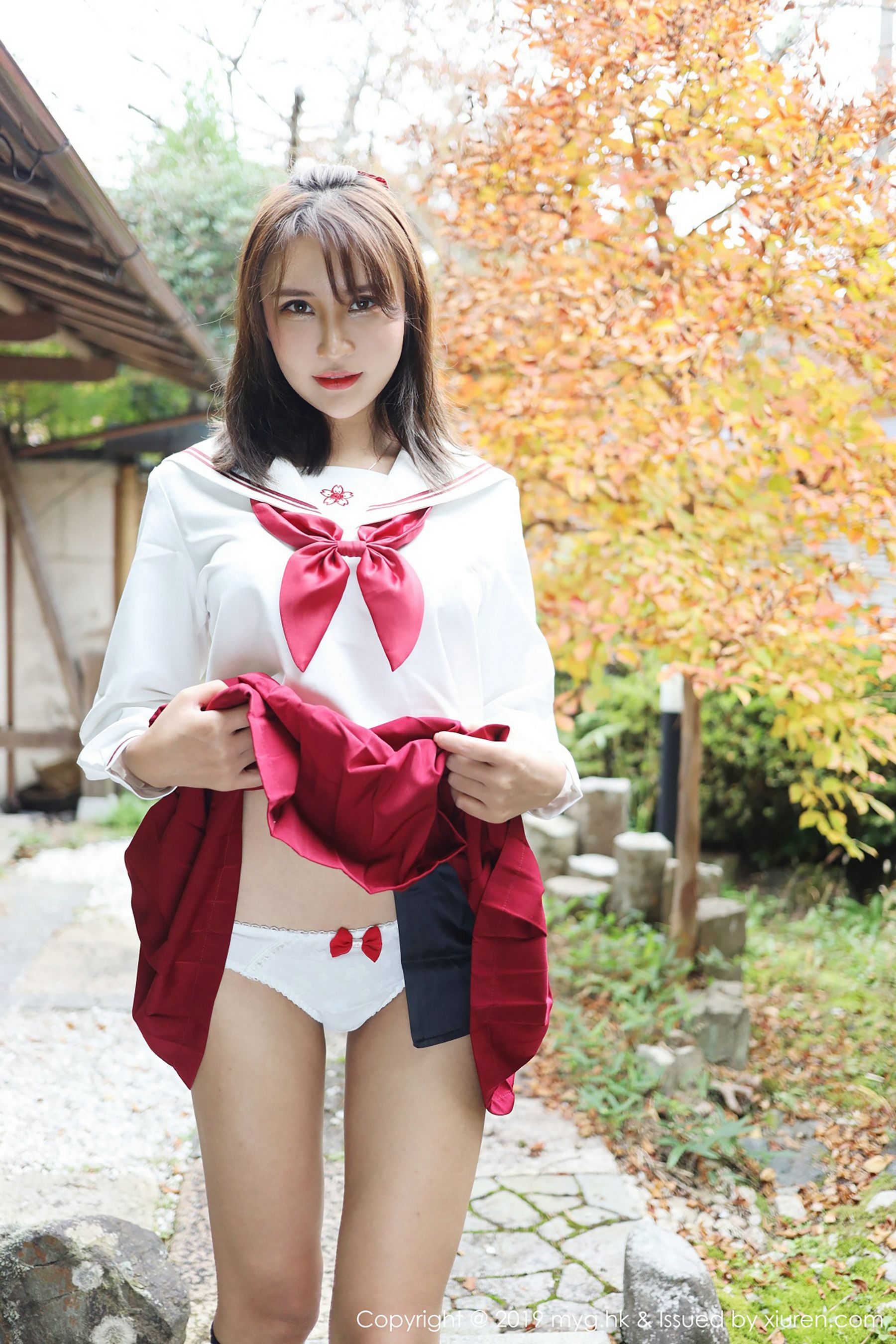 Solo_Yinfi “Student Uniform Series” in Outdoor Shooting “[Miyuan Pavilion MYGIRL] VOL.341 photo