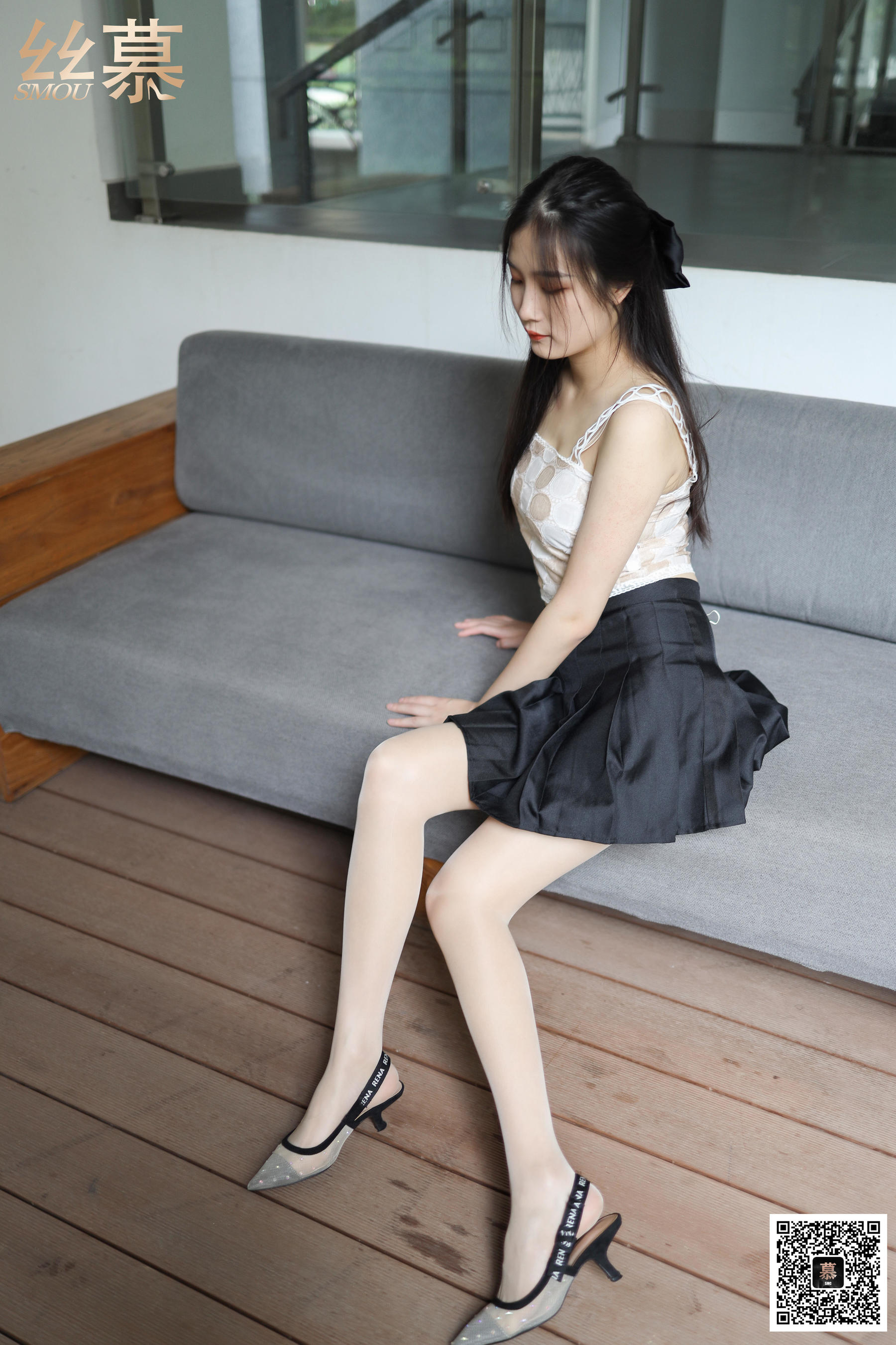 [慕 SMOU] close-up TX053 Xi Xi “Outdoor Pry also crazy” stockings beautiful leg photo set
