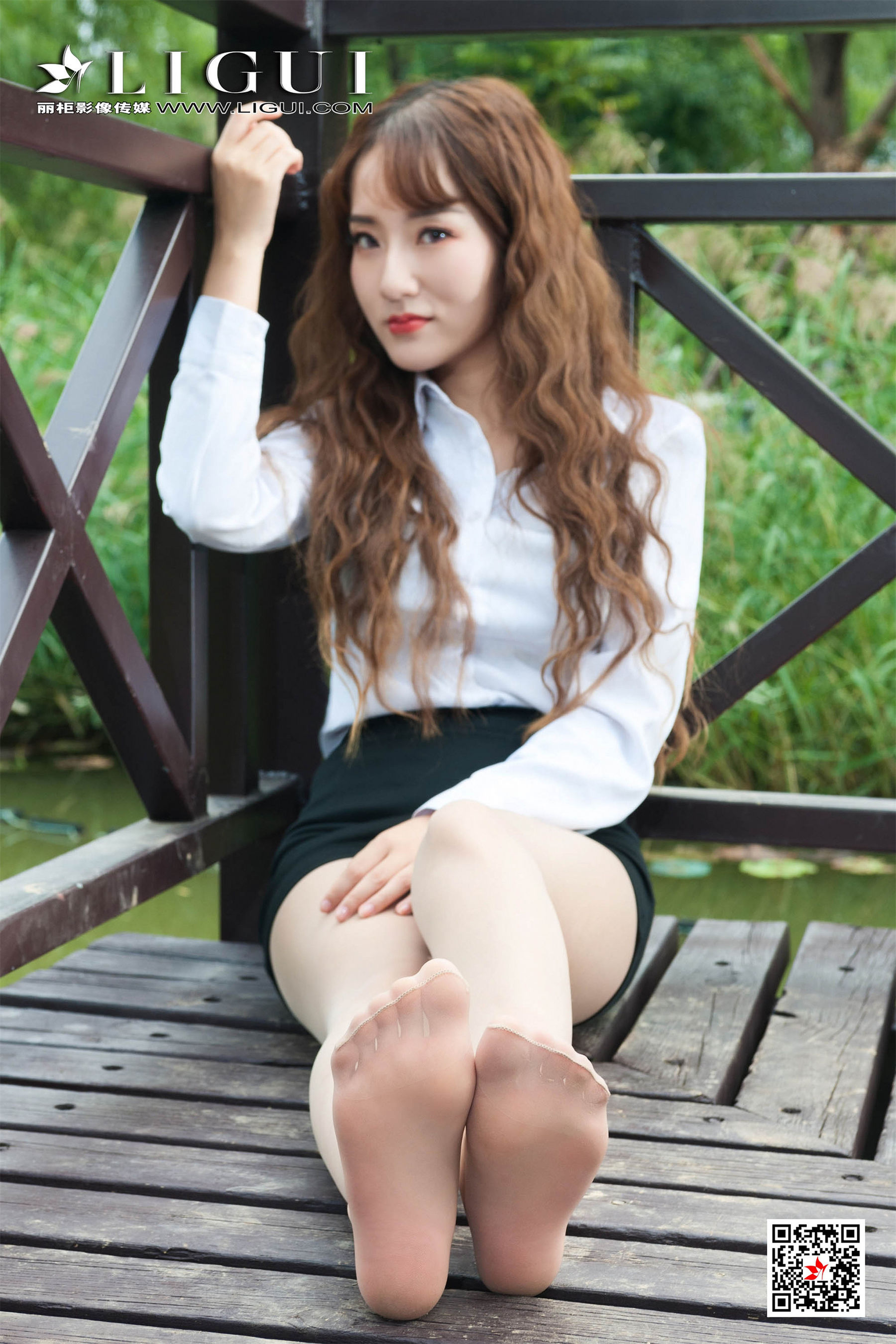 Model 汐 “Small Qingxin OL Beauty Leg Silk” [柜 ligui] photo set