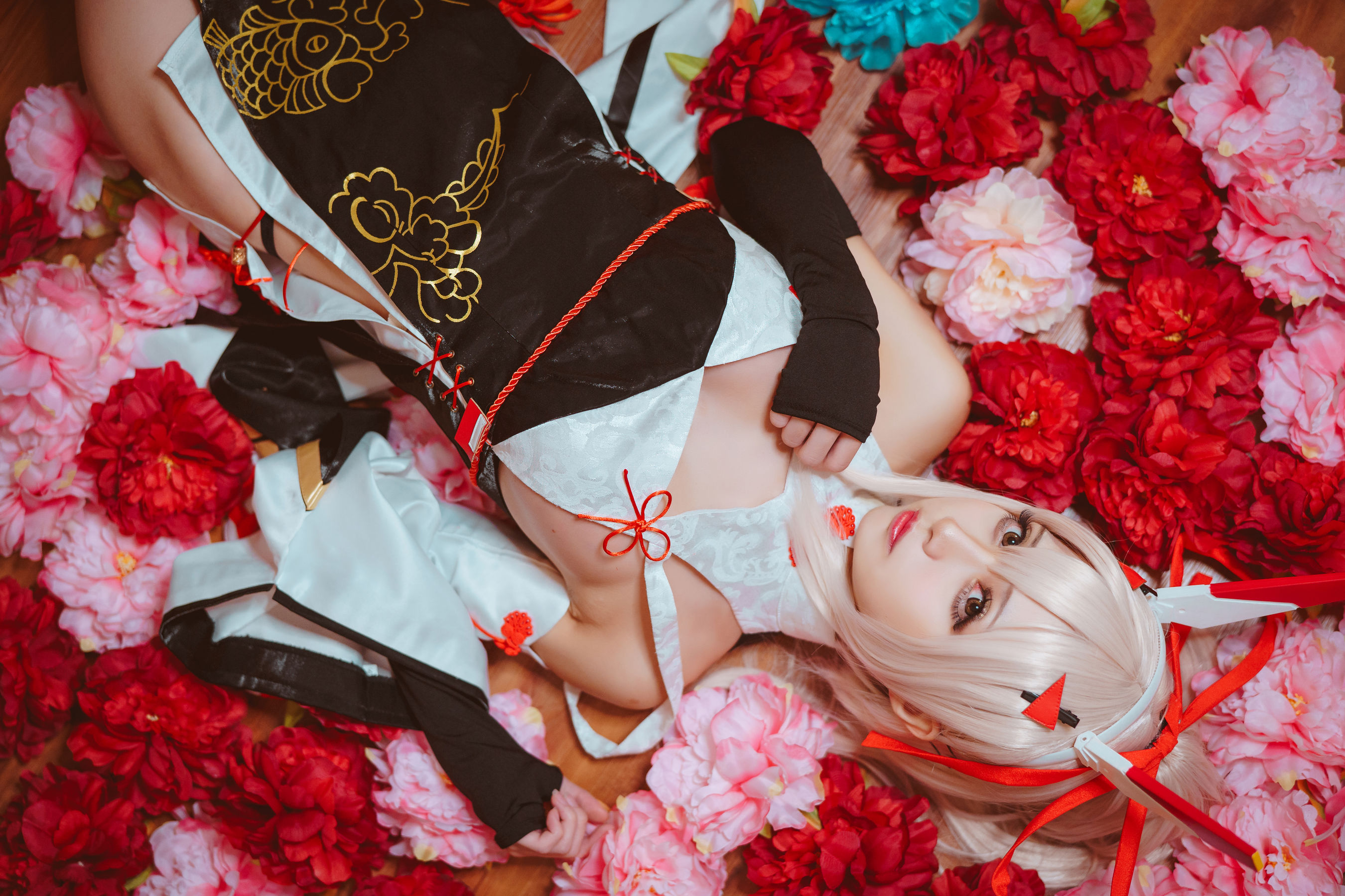 [网 红 os er] 冲田 花 RINKA – AYANAMI CHEONGASM