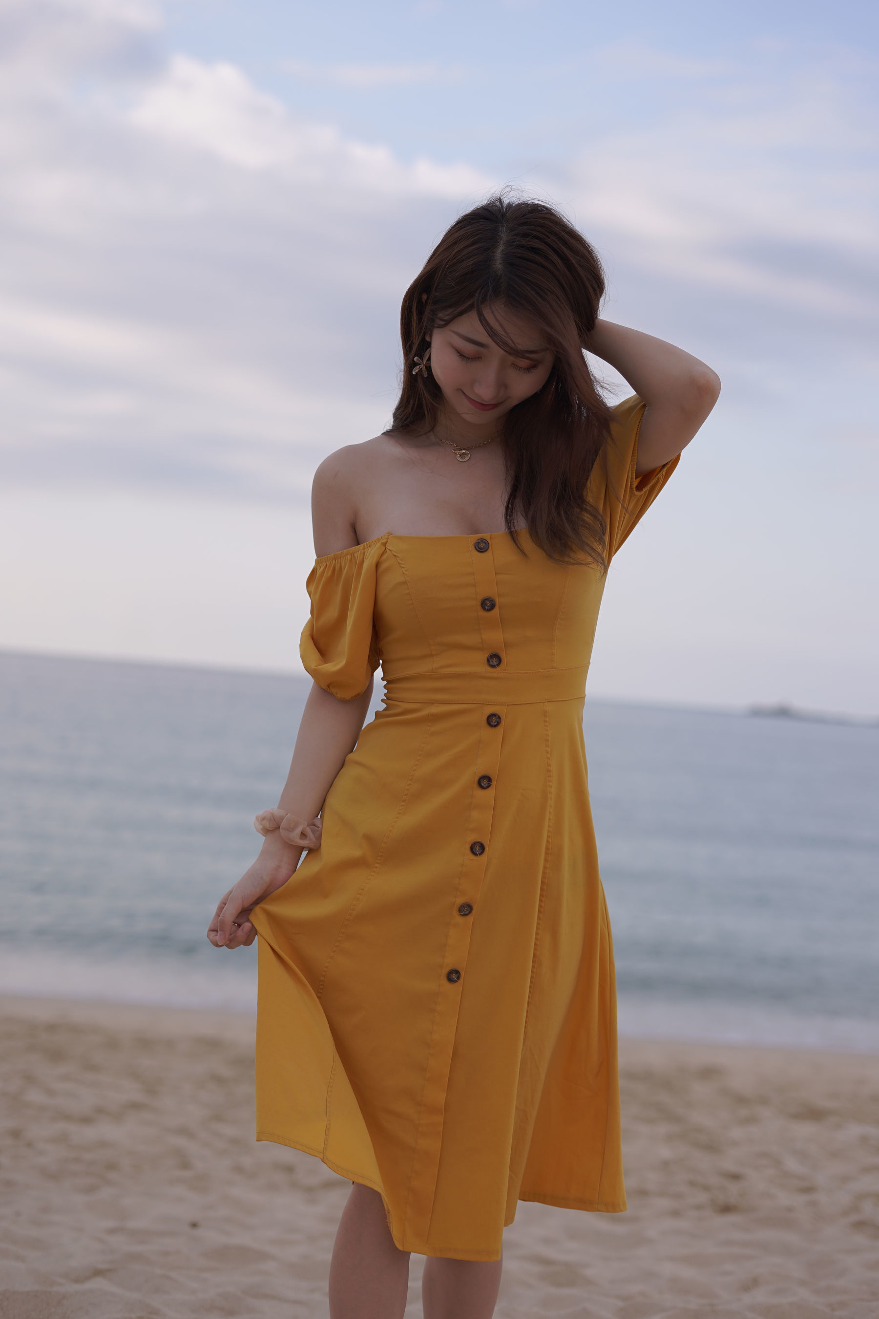 Popular Coser Holland “Island Tour Yellow Dress” Photo Collection
