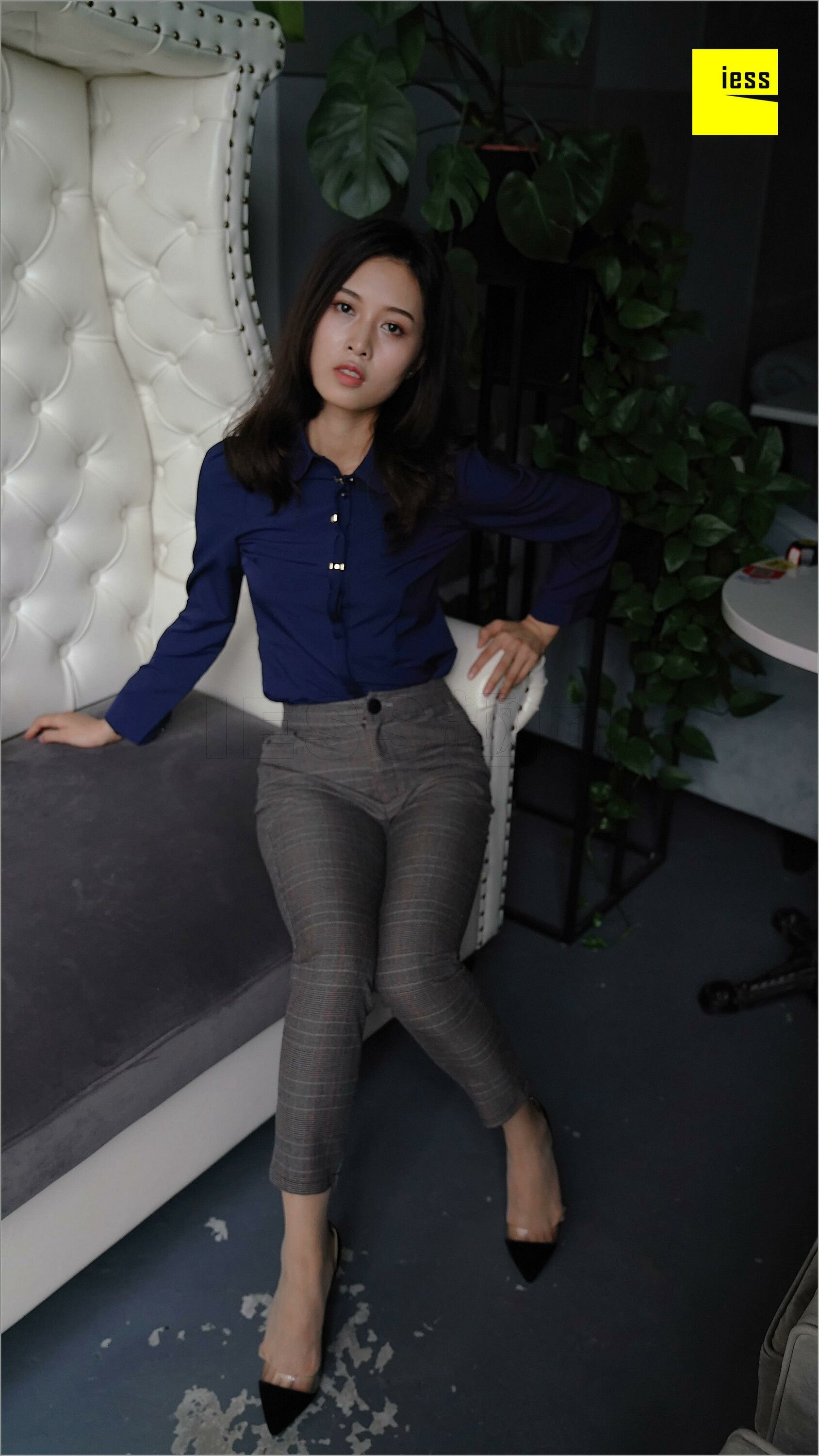 Director Qiu “Director Qiu in Long Pants” [奇思趣向IESS] Silk Foot Bento 261 Photo Album