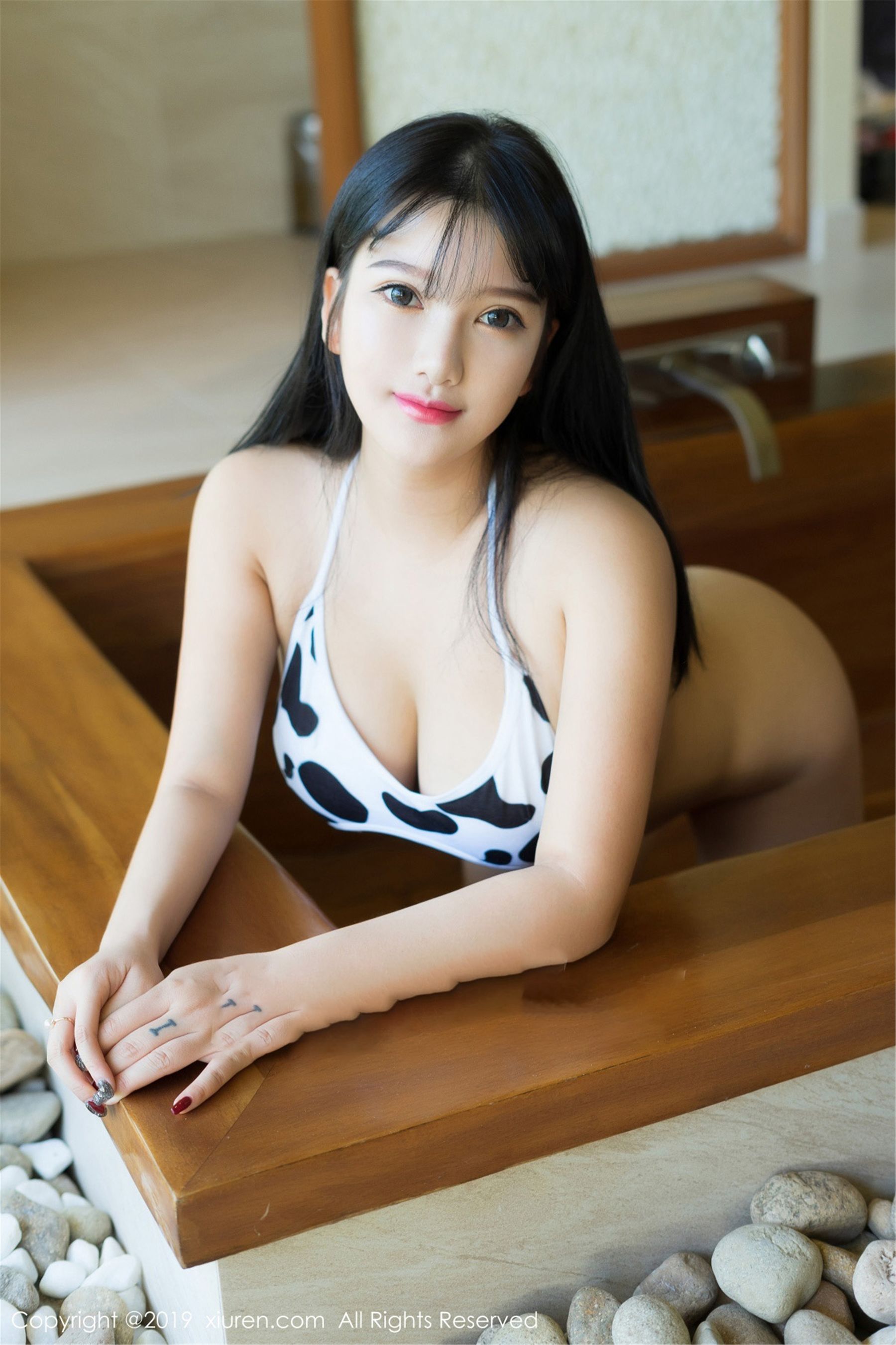 Little Yunai “Sexy Cow Underwear and Elegant Bathrobe” [秀人XIUREN] No.1603 Photo Album