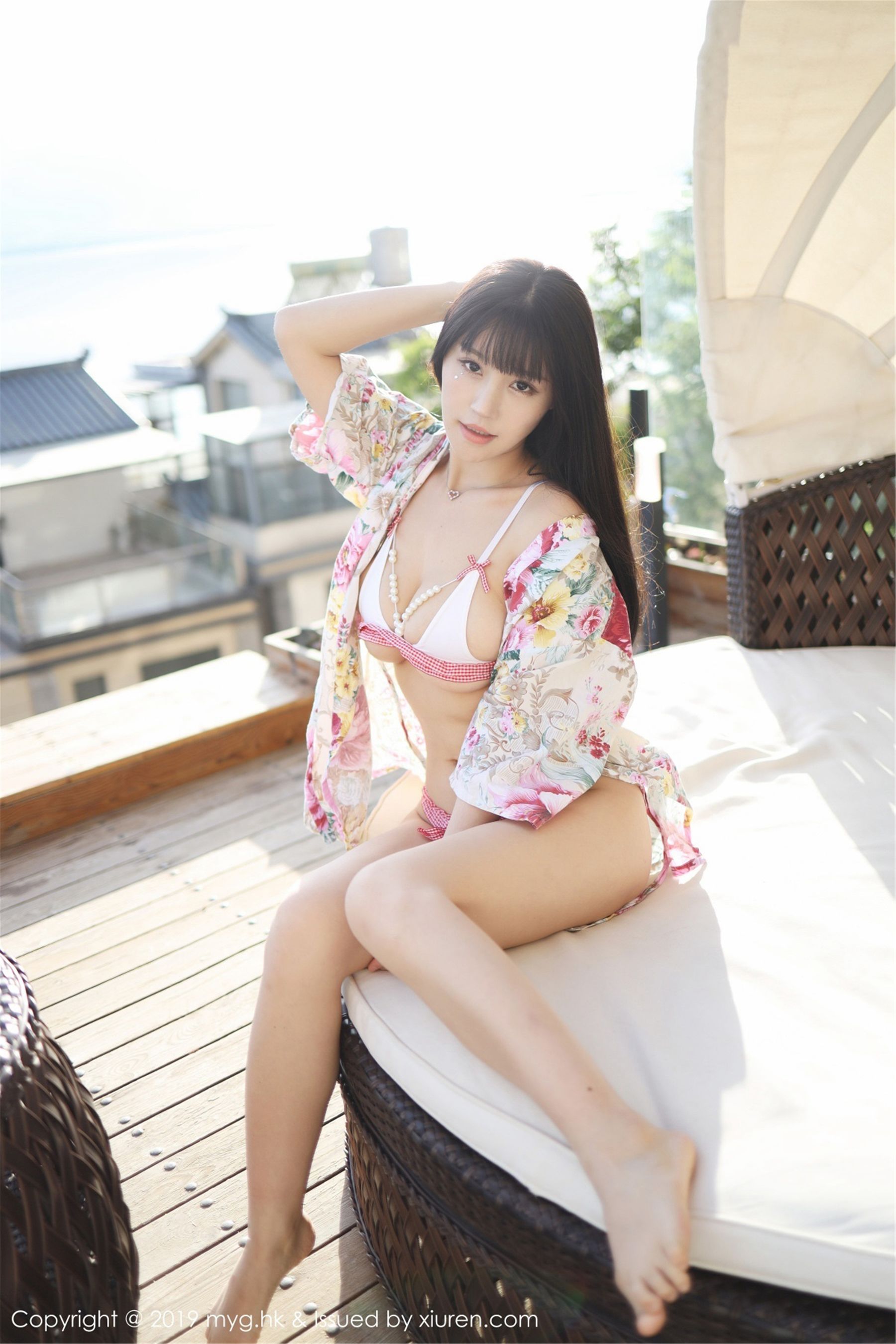 Flower Zhu Ke’er “Outdoor Bump and Chic Sexy Body” (MyGirl) Vol.373 Photo Album