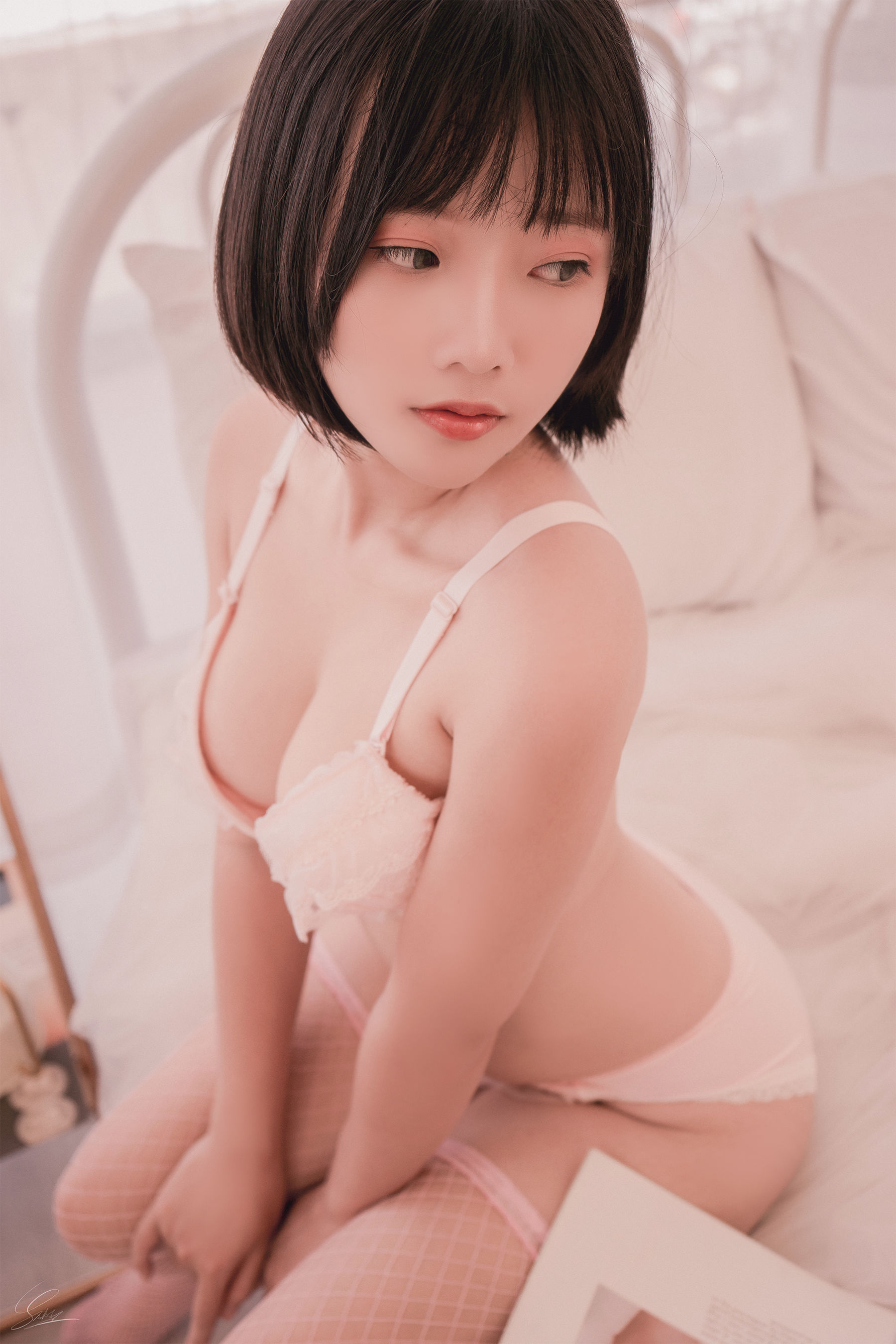 Coser model Messie Huang – “lingerie” photo set