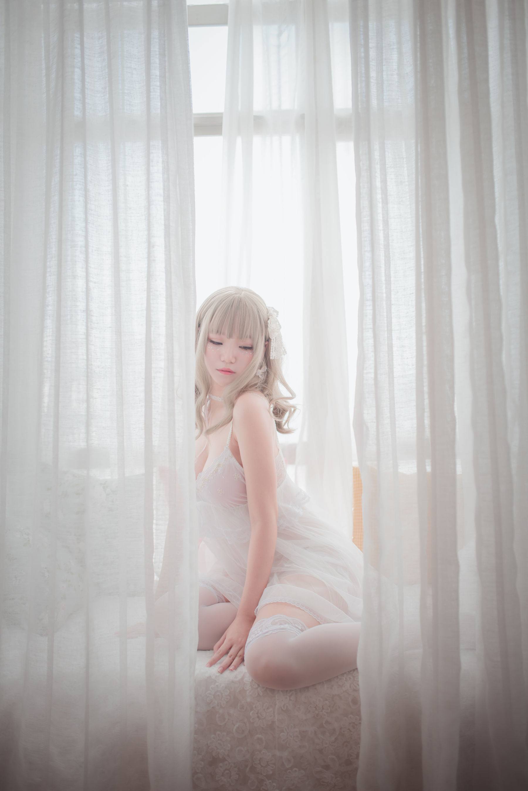 YOKO 夏 “White Silk Dress” [Loli COS] photo set