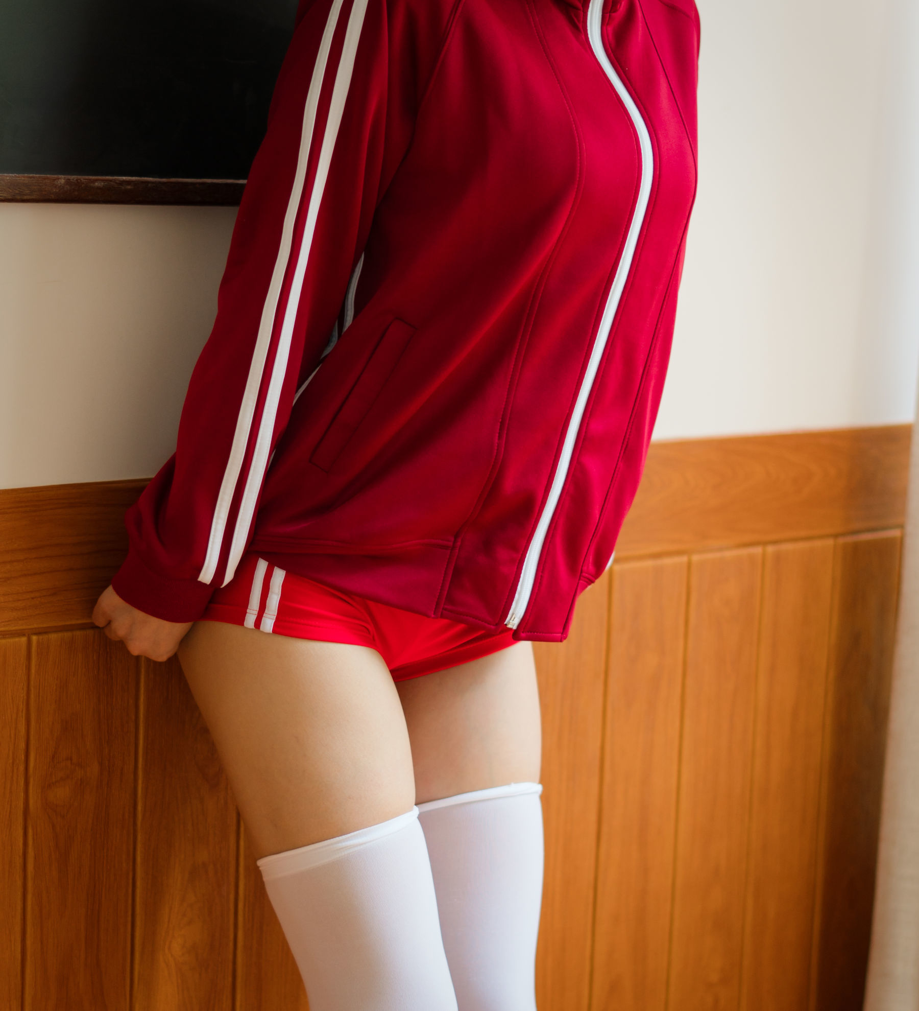 [Net red COSER] Xiao Xiao thousand generation W – red gymnastics service photo set