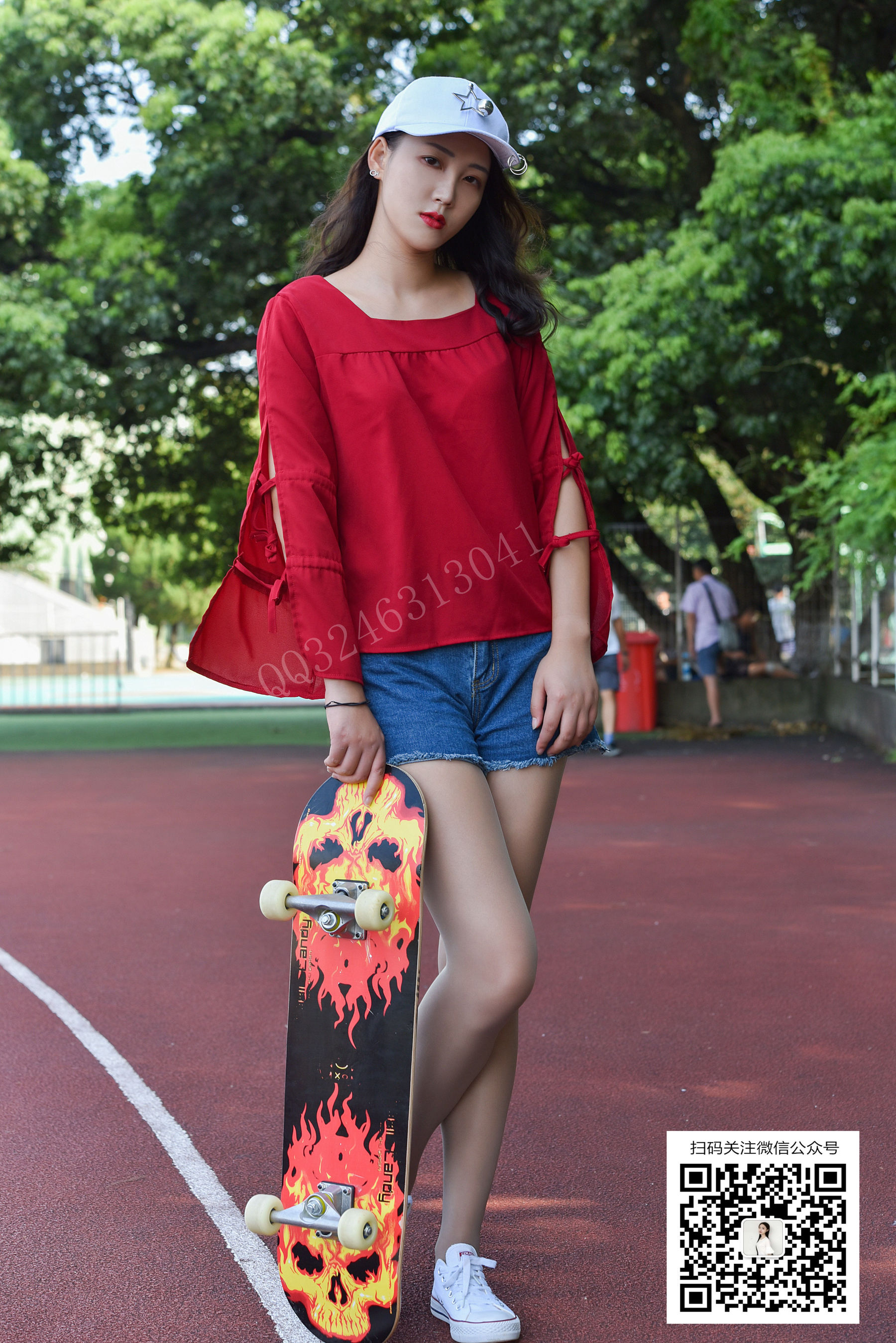 [Dagui model] No.078 Yue Yue – wearing stockings to play skateboard