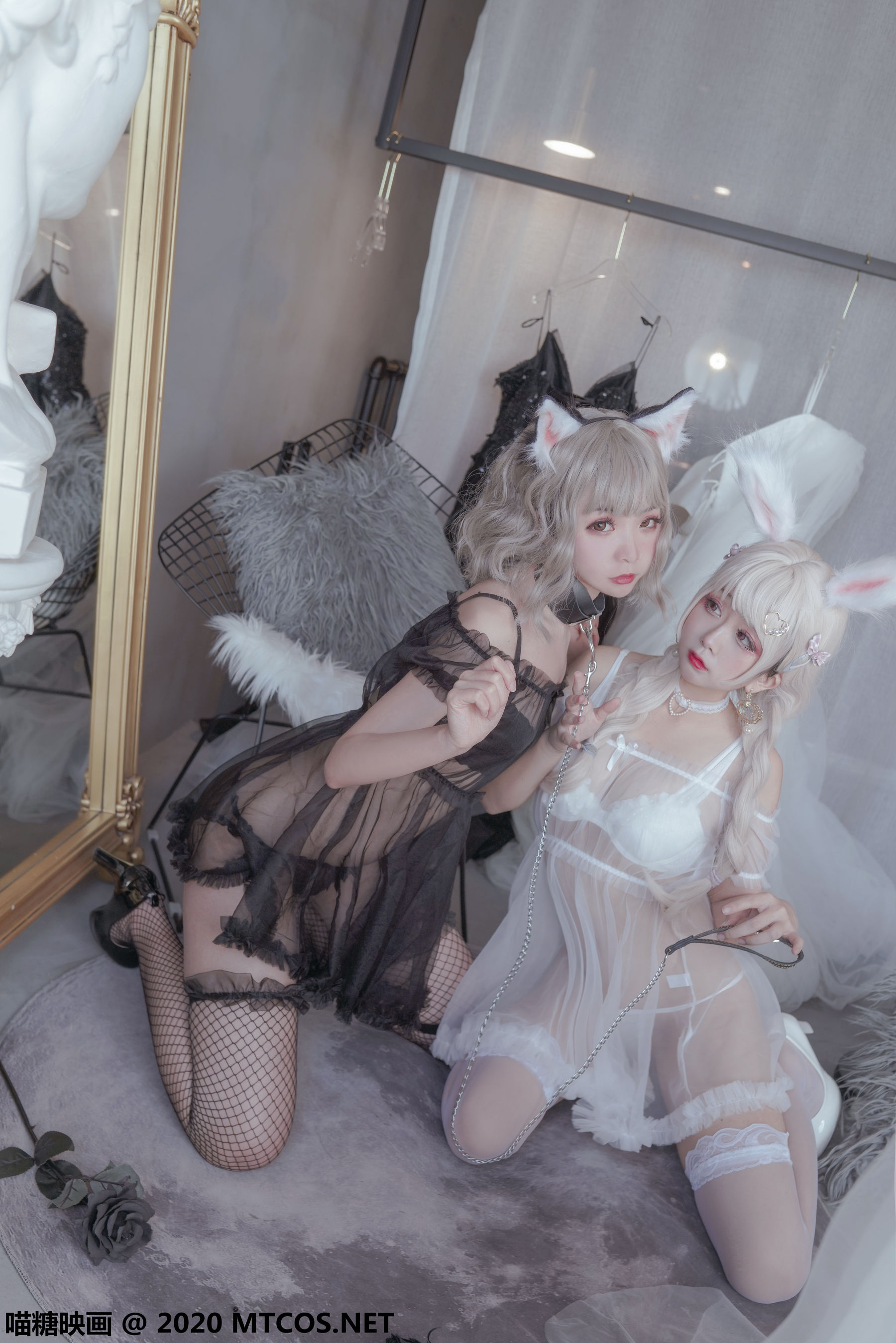 [糖] Vol.200 “Black Cat and White Rabbit” Photo Collection