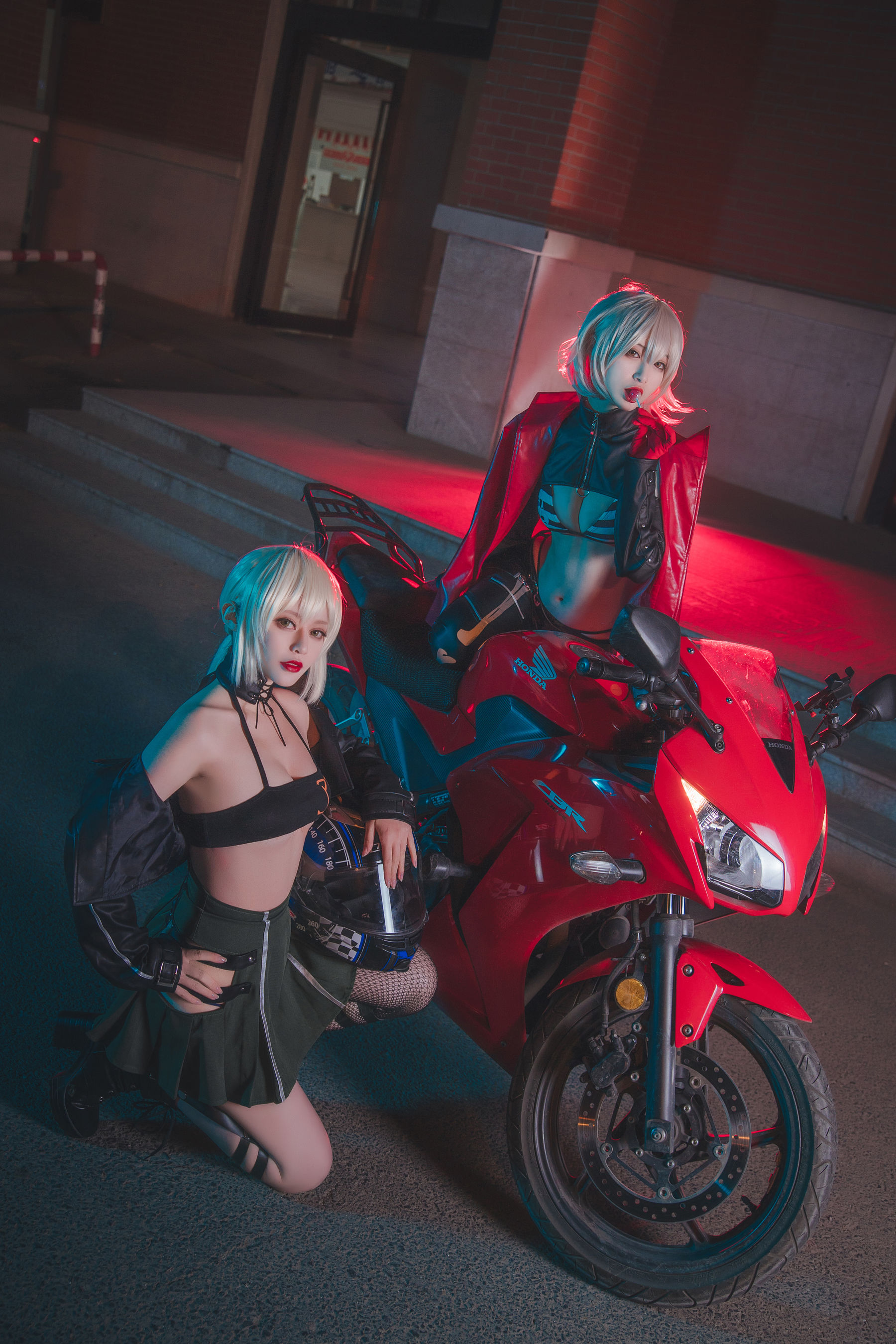 [COSPLAY] Ironboard Burning Dance W – Zhongshan Pier Black Double Double