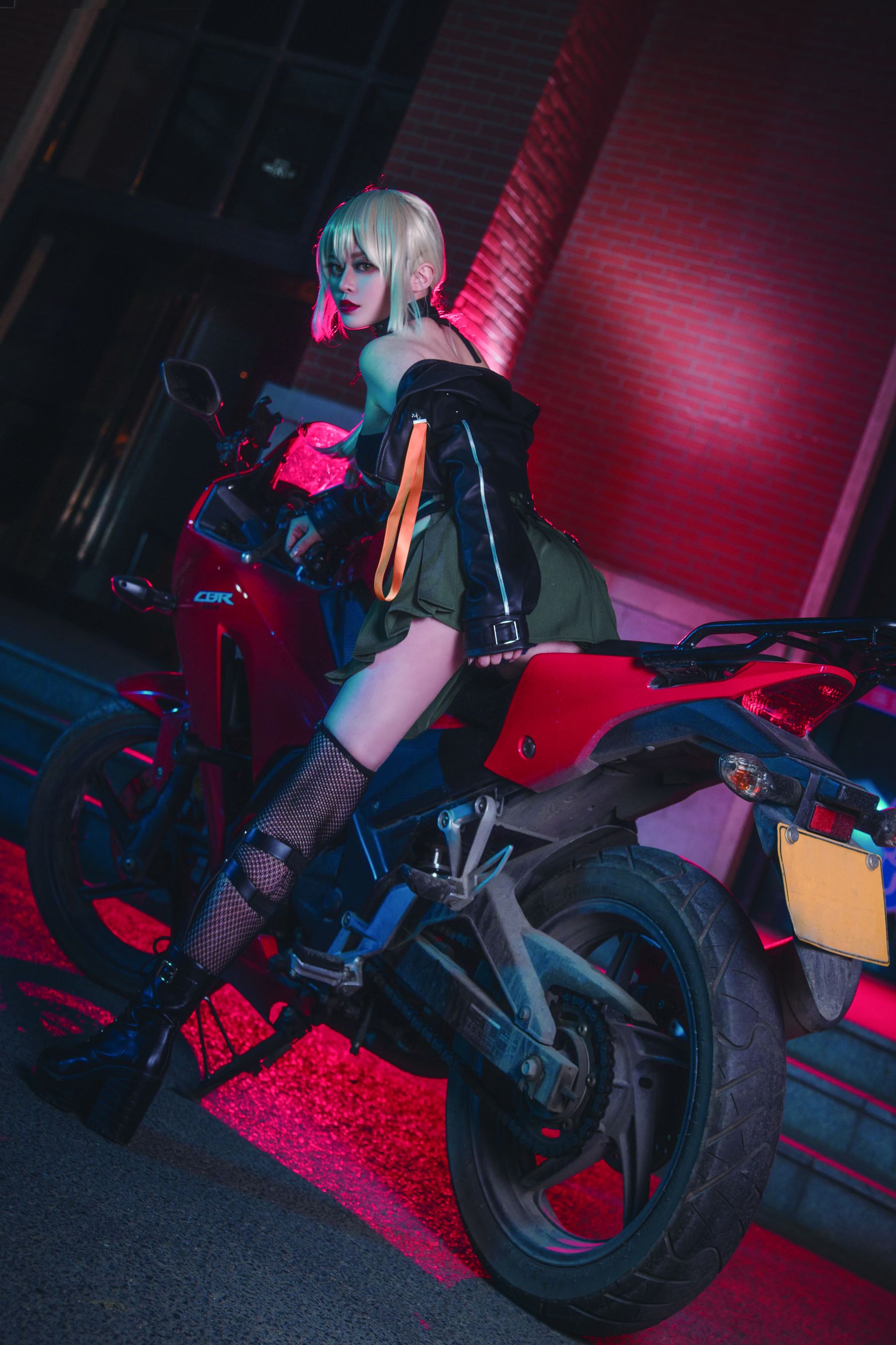 [COSPLAY] Ironboard Burning Dance W – Zhongshan Pier Black Double Double