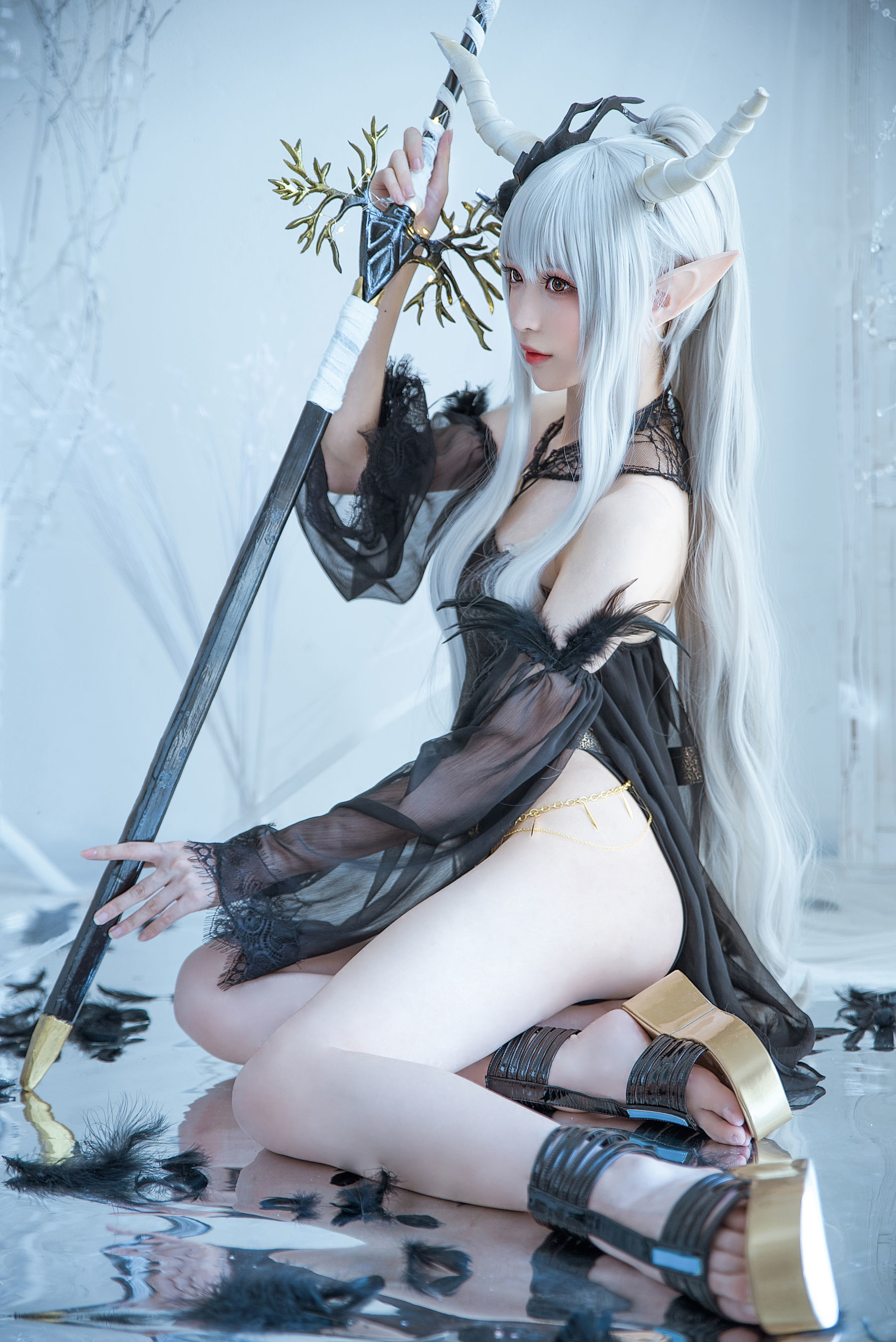 Coser Small Sister Nangong “Flash Swimwear” Photo Collection