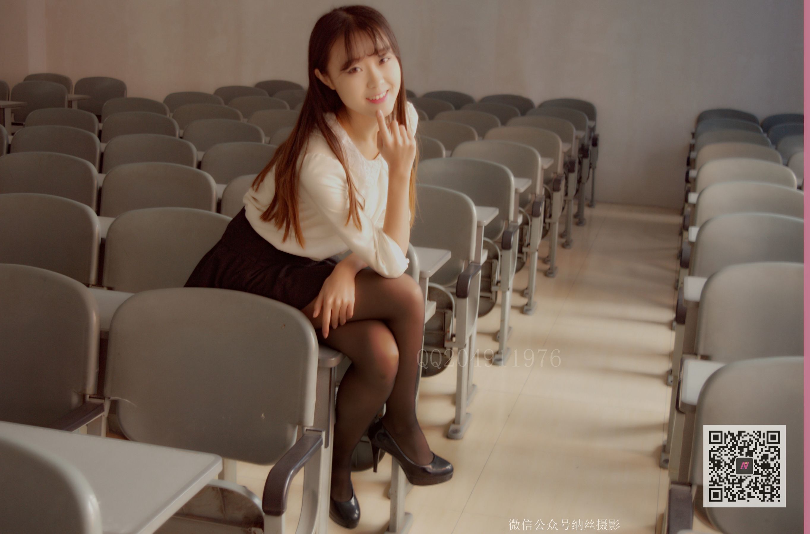 Wu Xueer’s “Black Silk in Pure Girls’ Classroom” [Nasi Photography] NO.021 Photo Album