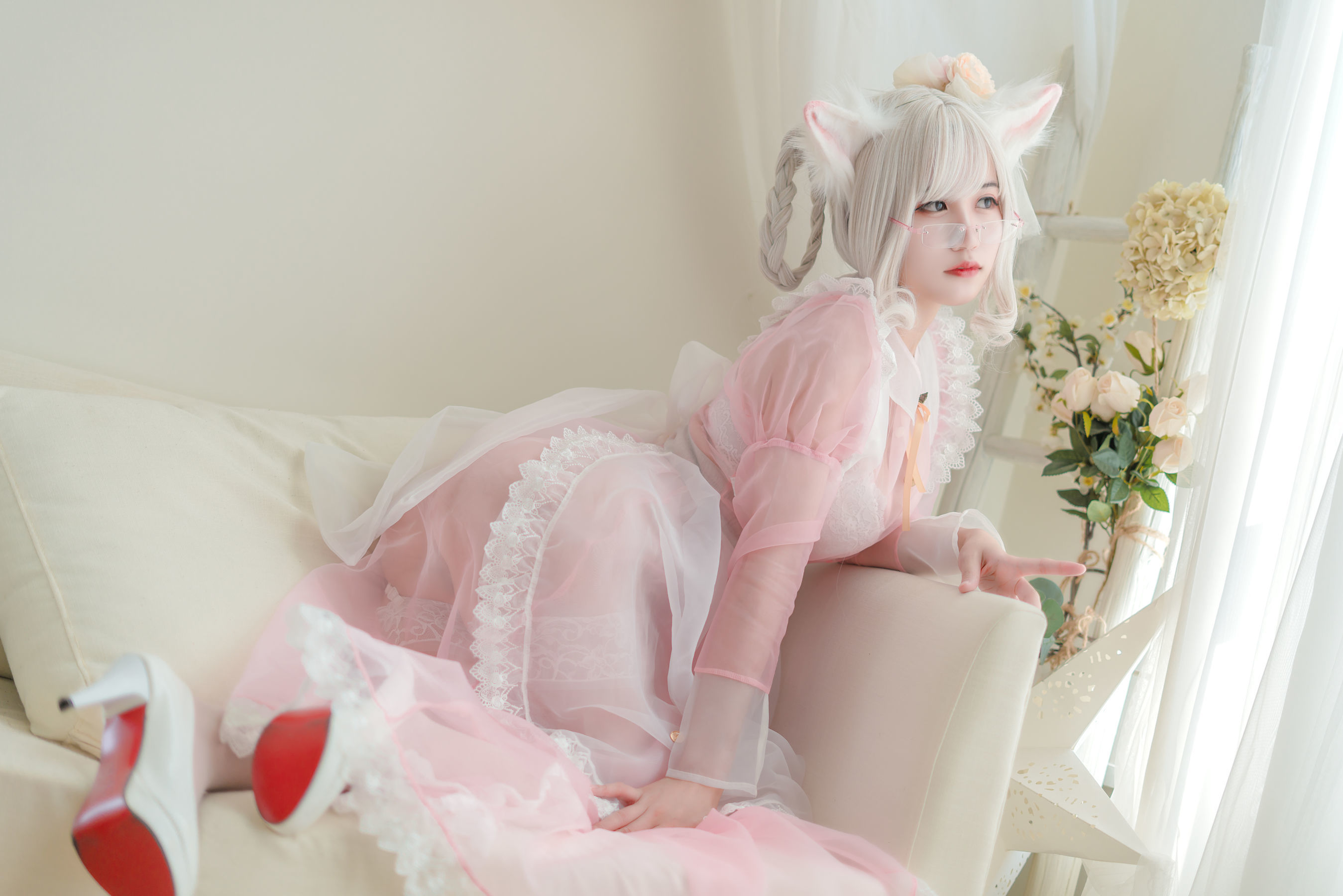 [网 红 COSER] Xiao Xiao thousandth W – transparent pink maid photo set