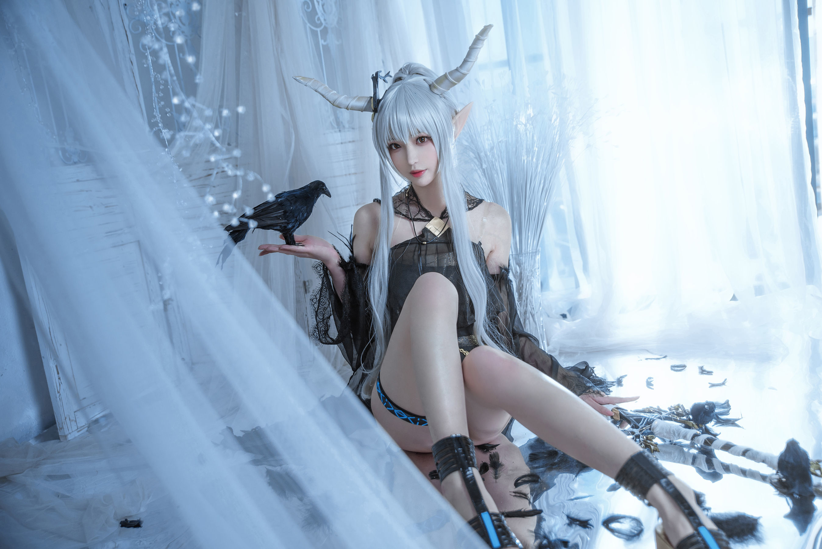 Coser Small Sister Nangong “Flash Swimwear” Photo Collection