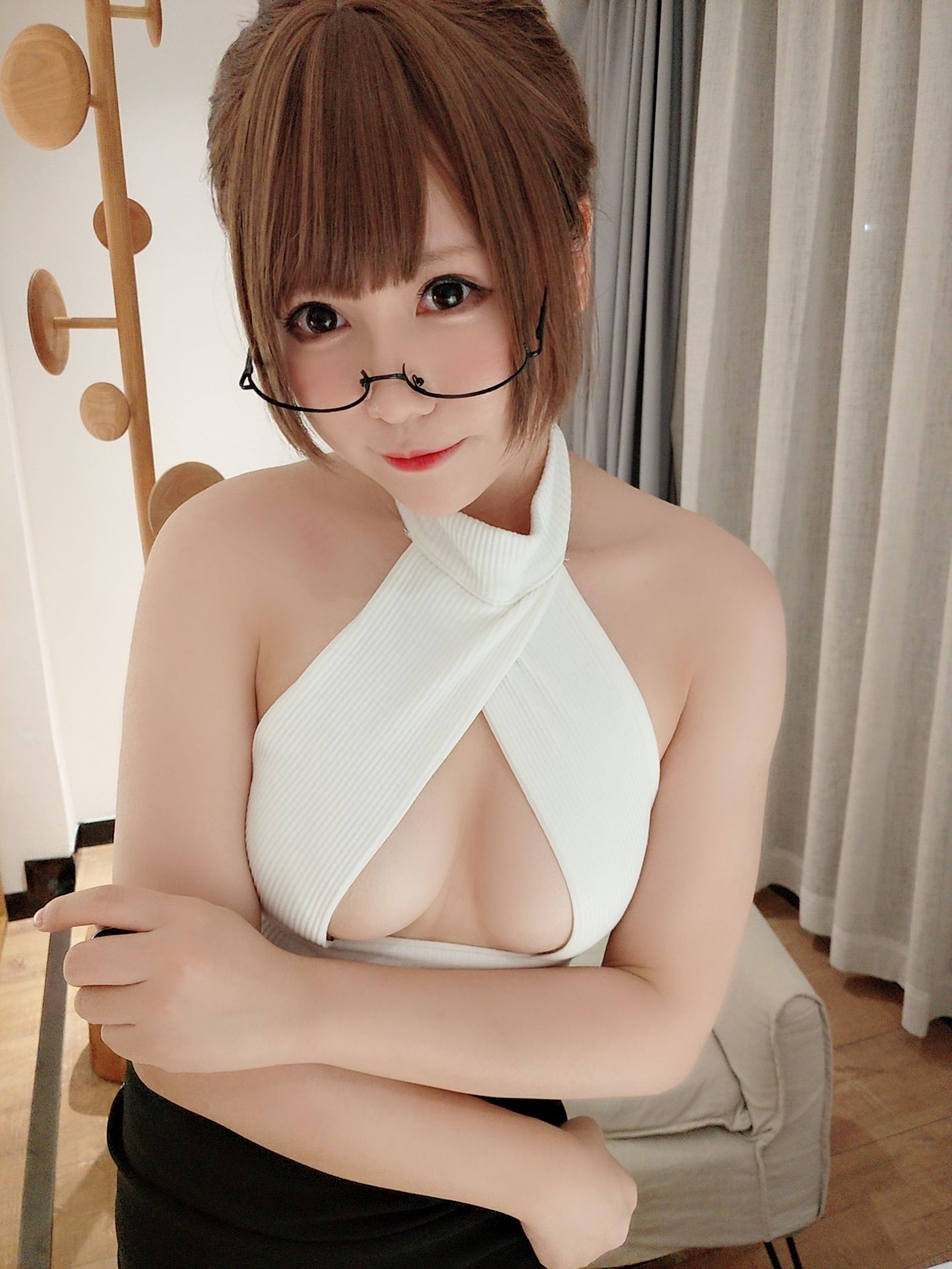 [Cosplay photo] Nyako 喵子 – open chest black silk