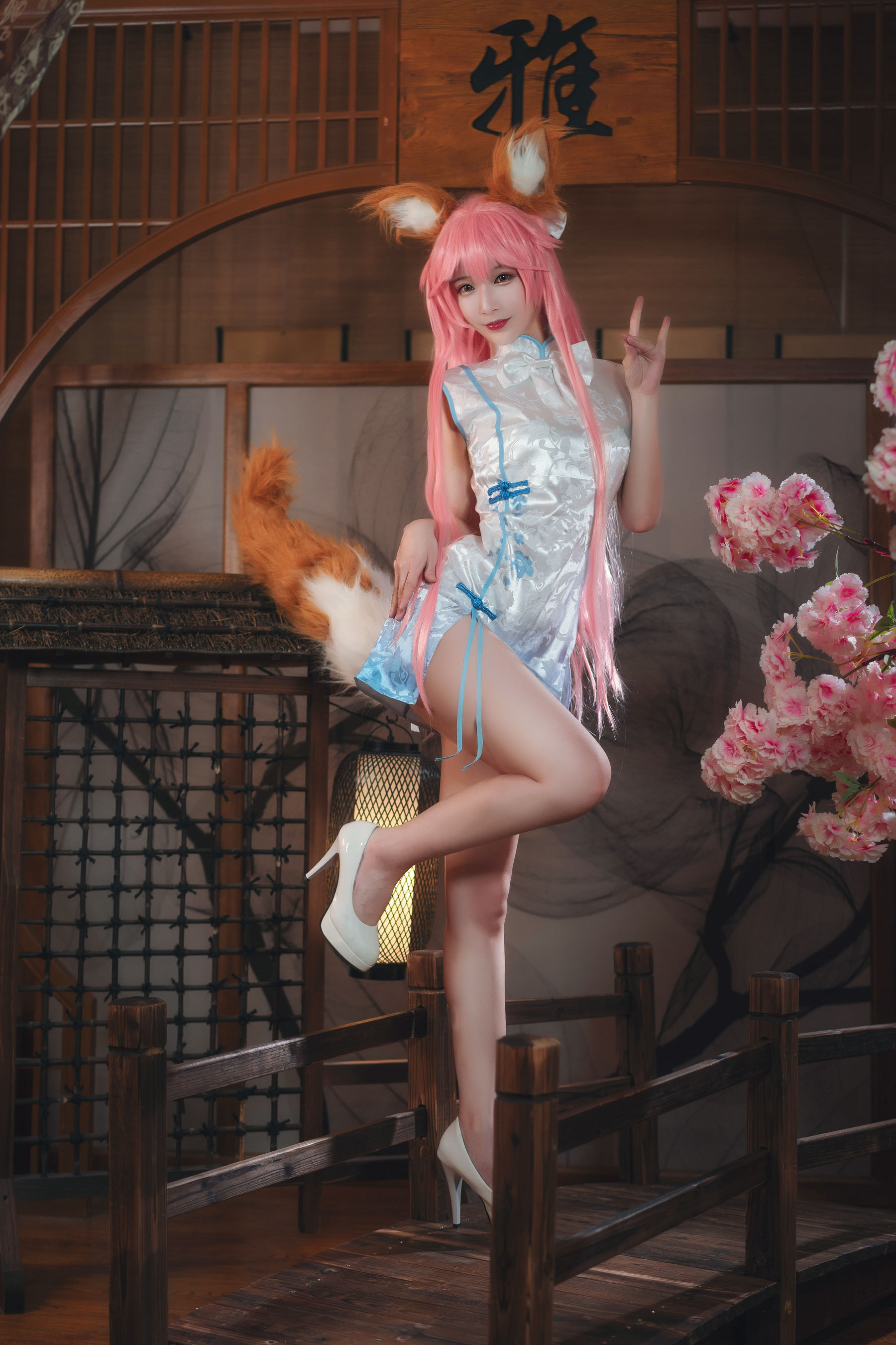 [COSPLAY] Anime blogger W Lilies Emperor W – small jade cheongsam photo set