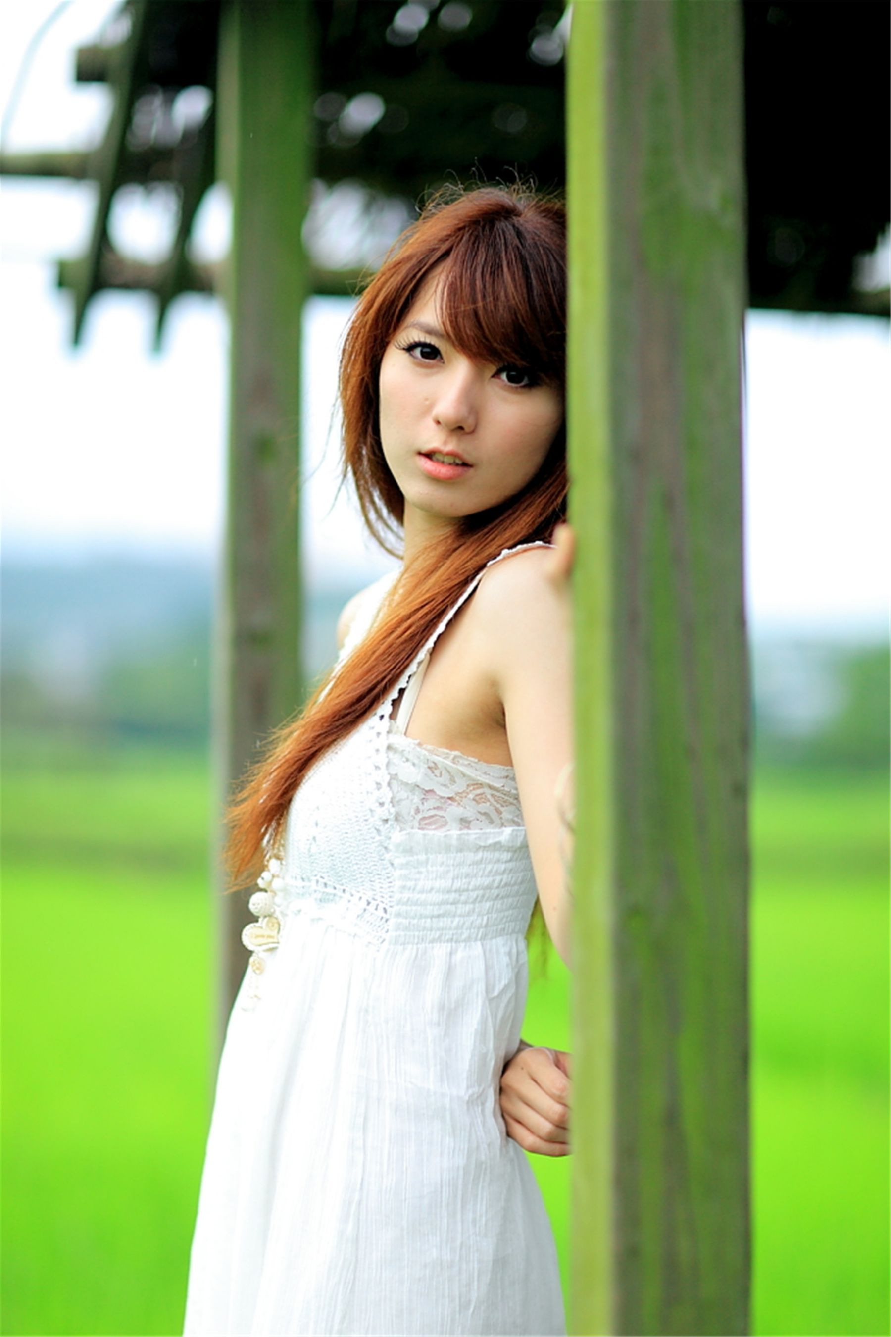 Taiwan’s Zhengmei Xiao Jing “Farm Early Summer Termage Scene” Beauty White Skirt Series Photo Collection
