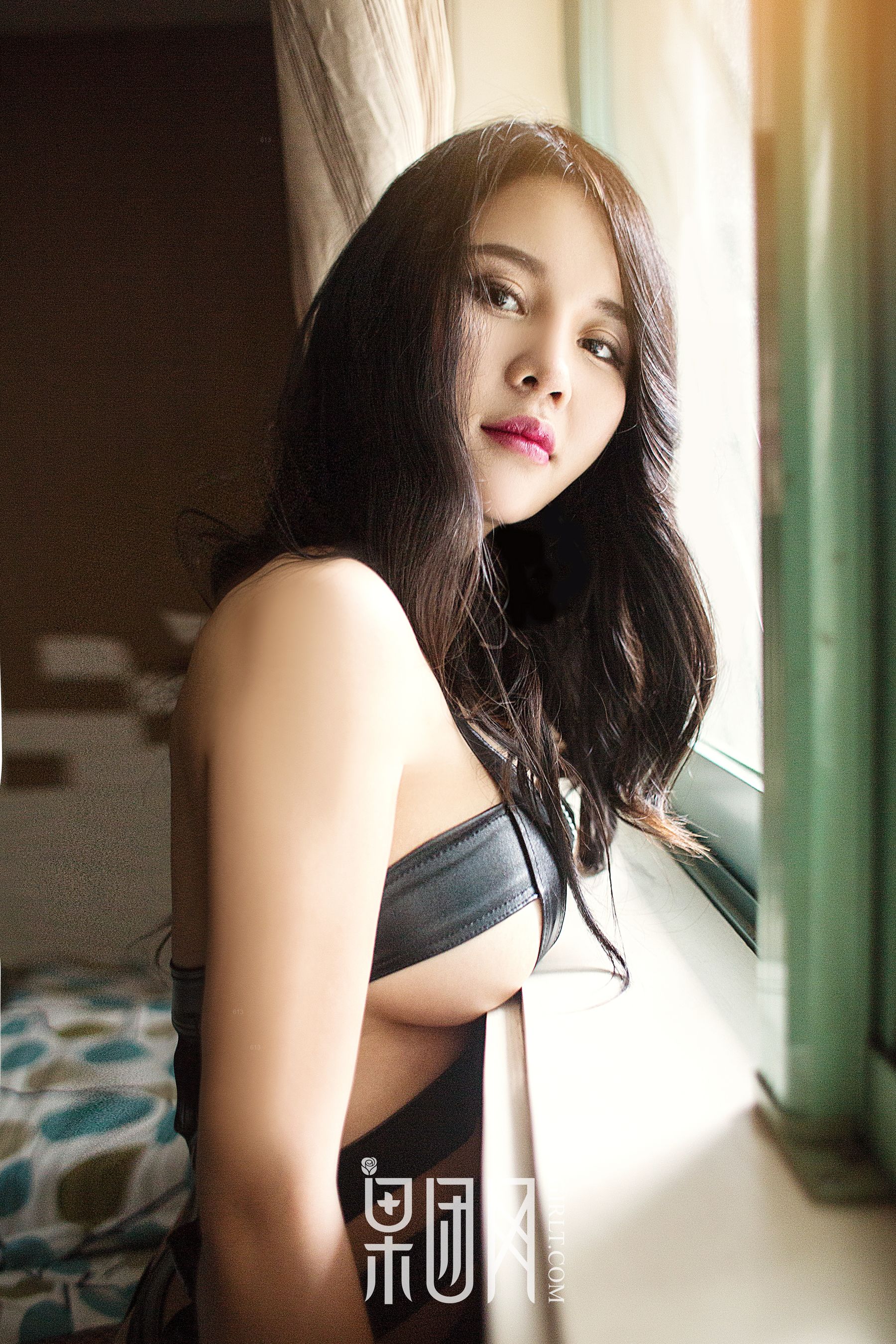sukki “The Temptation of Buttocks and Breasts, Crispy Breasts and Wet Body” [Guotuan.com Girlt] No.029 Photo Album