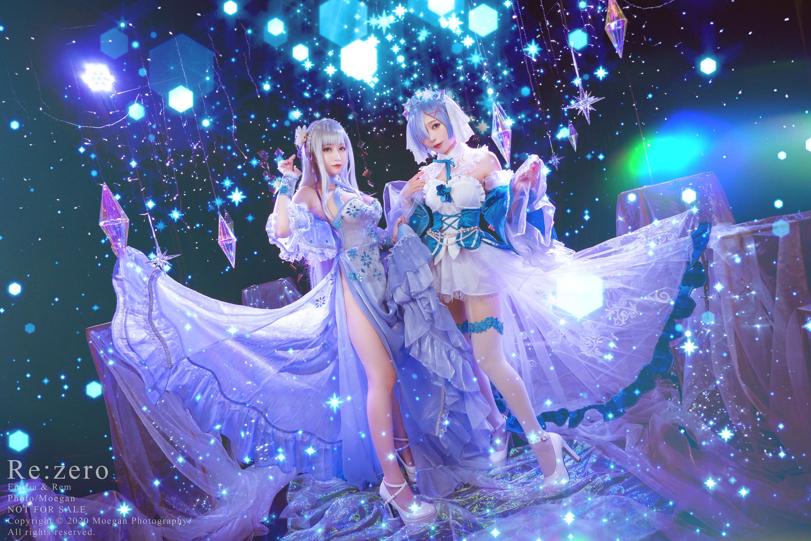 Miyana Mi & Zi Tao – Crystal Dress Photo Set