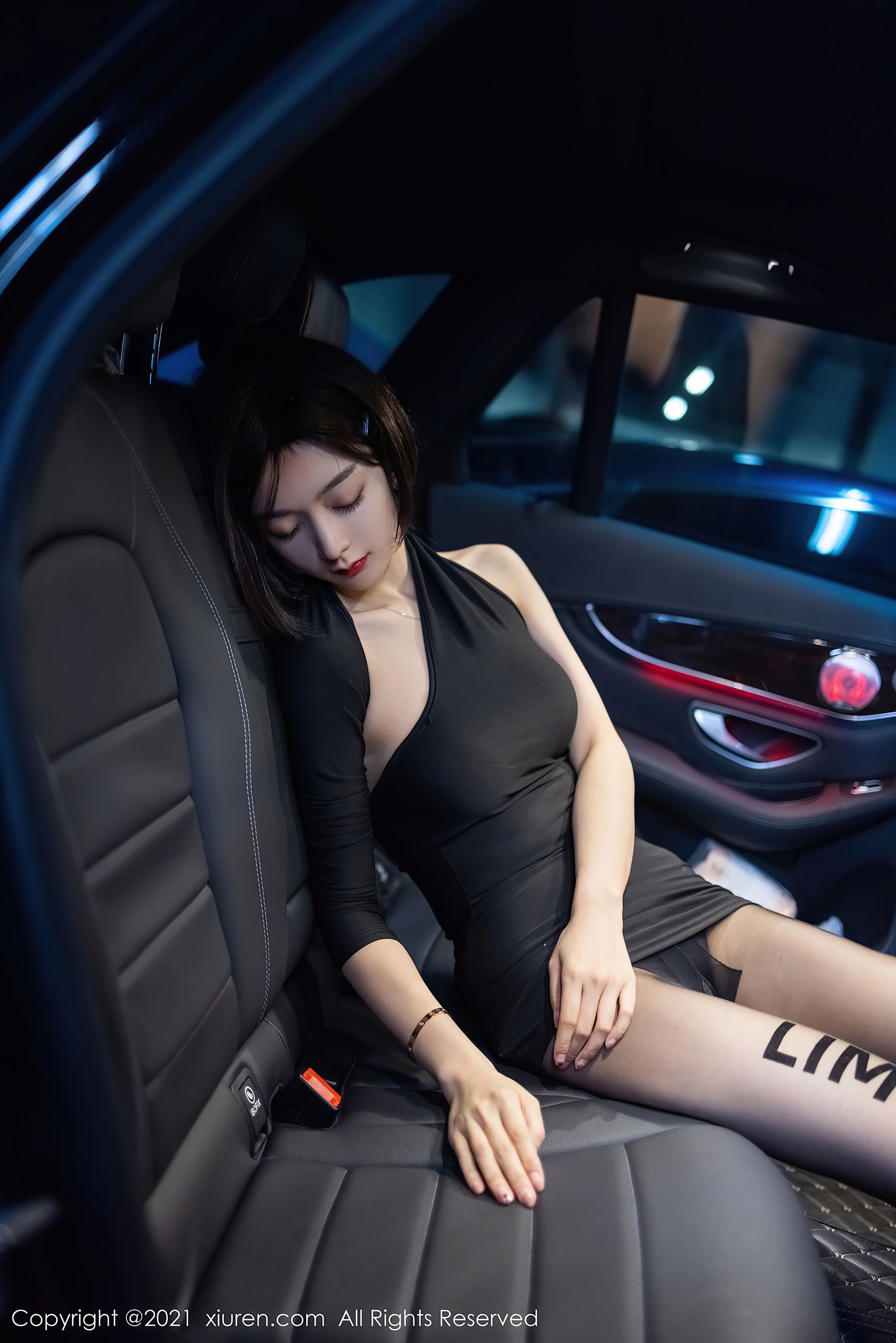 [人 xiuren] no.3264 angela00 – a beautiful woman who buys drunk late at night