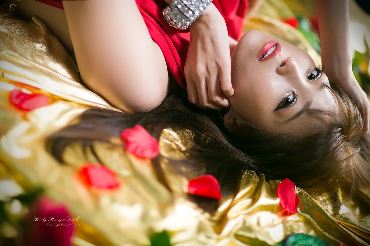 Li Enhui “Sexy Stunning Photo Picture” Collection Edition