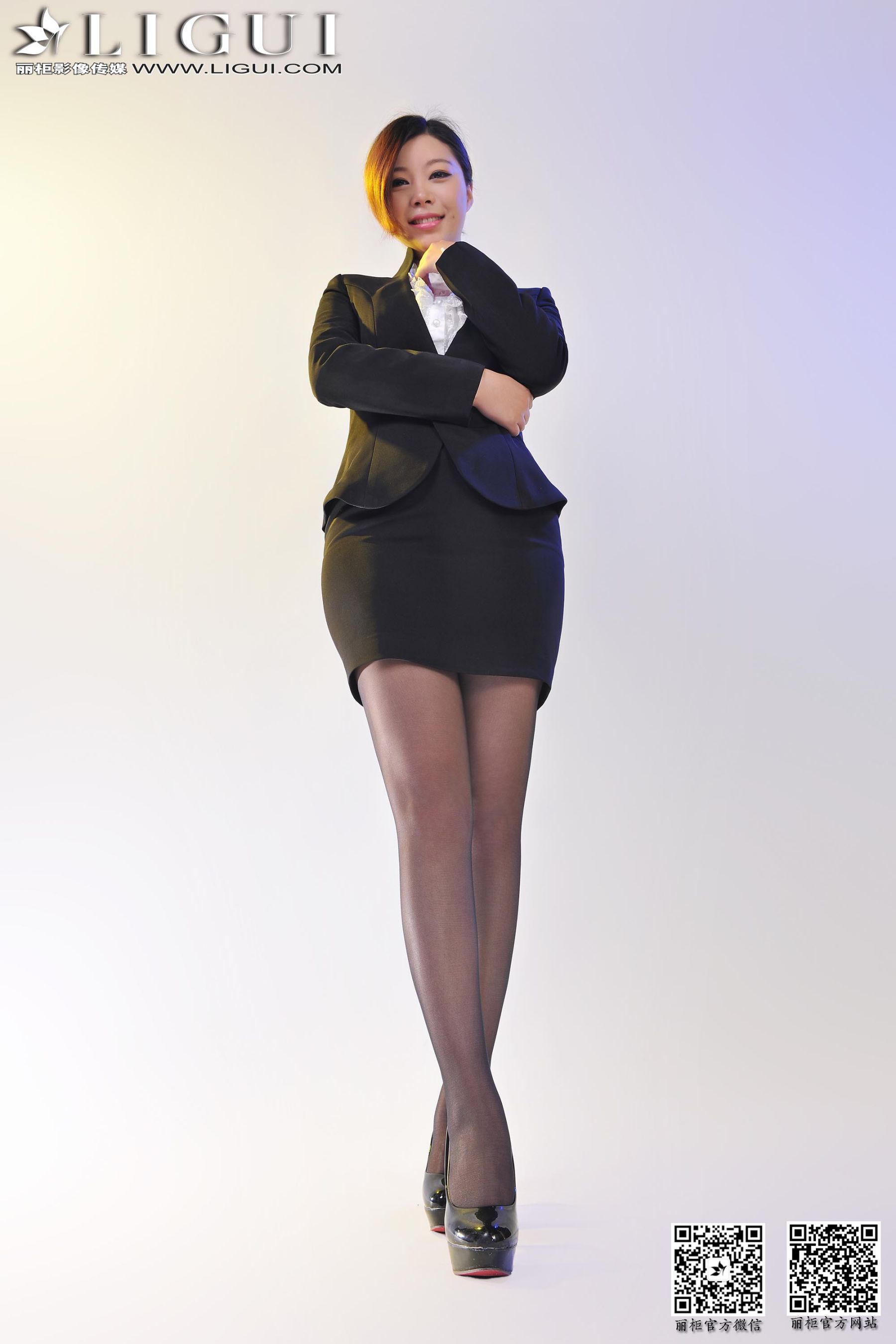 [柜 贵足] Model Heart “Workplace Black Sille OL” Beauty Leg Jade Photo Picture