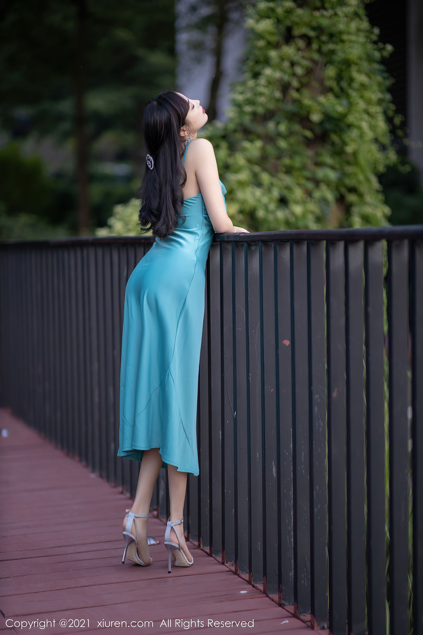 [人 xiuren] no.2997 Yang Chenchen Sugar – a passionate skirt is wrapped in her cellular body
