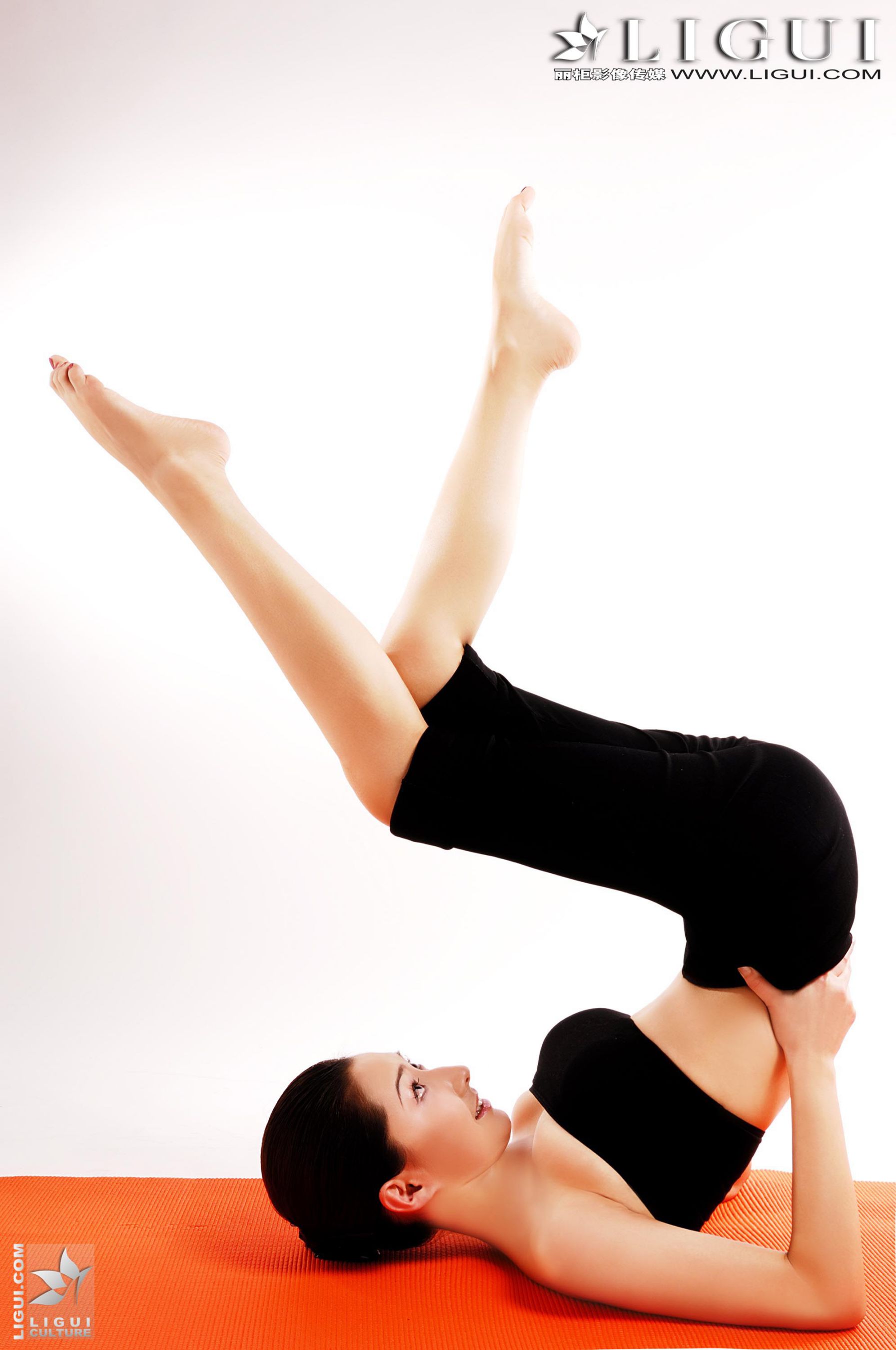 Model Kelly “Yoga Beauty” [柜 贵 足 LIGUI] Beautiful Leg Silk Foot Photo Picture
