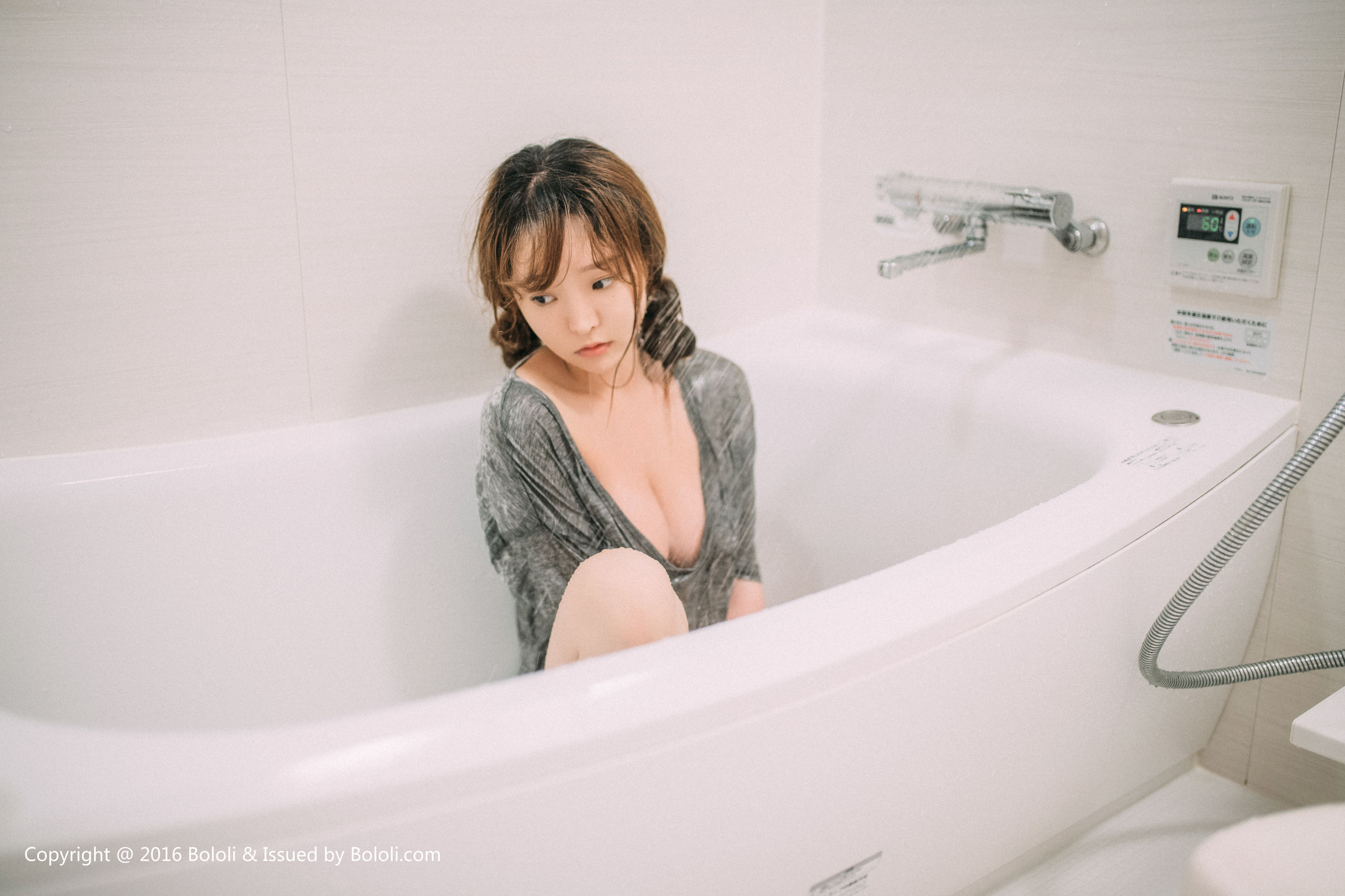 Liu Wei “Bathing Girl VS Drunk Wife” [BOLOLI Waulou Society] BOL.064 Photo Collection