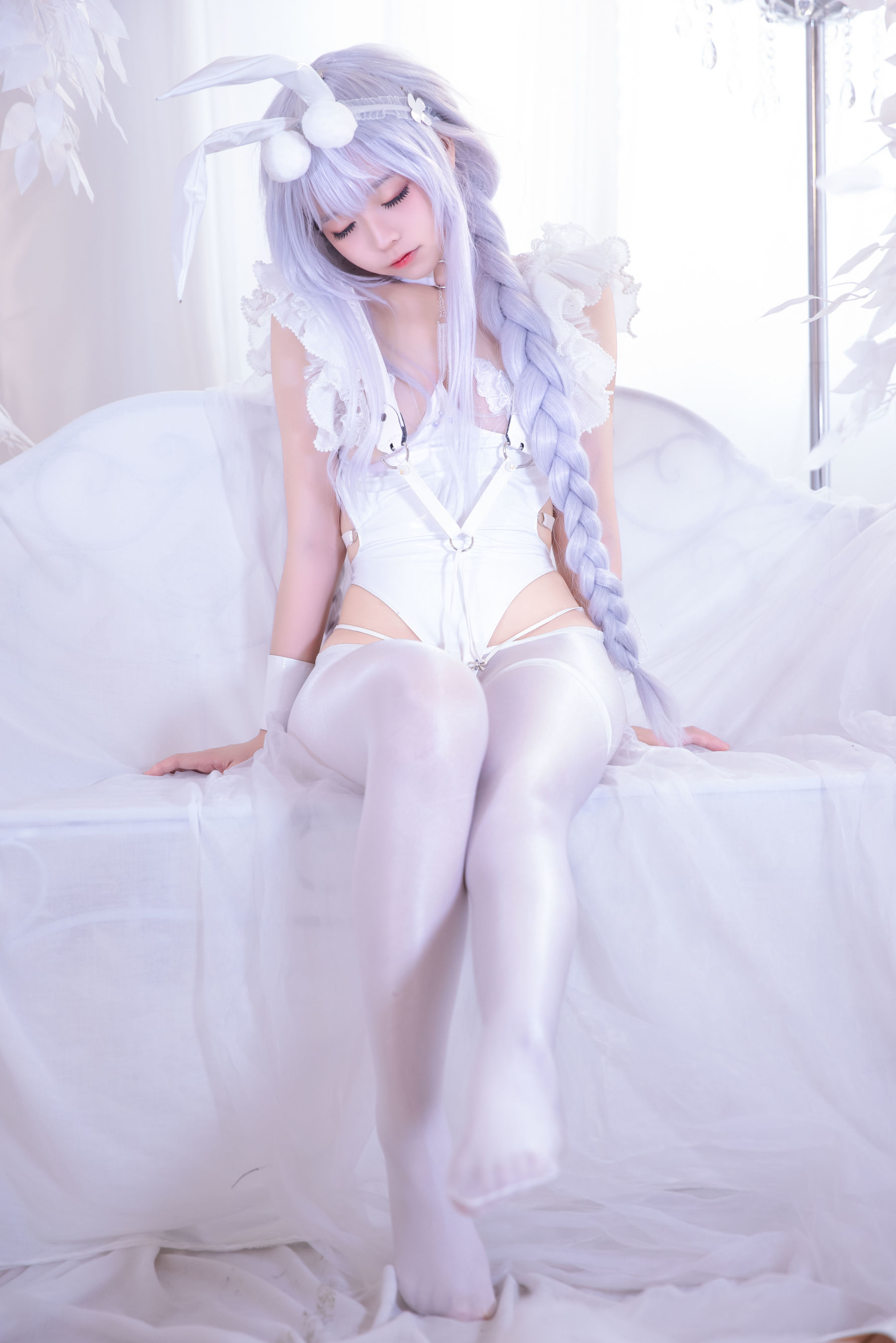 [Net red COSER] Anime blogger G44 will not be injured – vicious