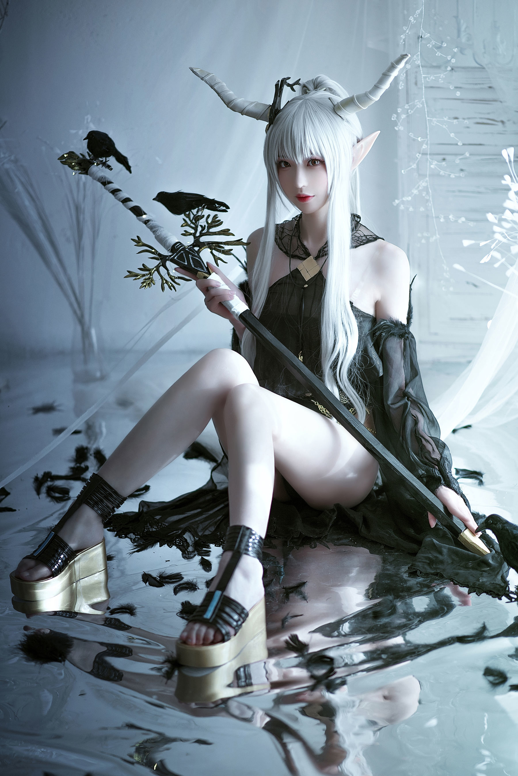 Coser Small Sister Nangong “Flash Swimwear” Photo Collection