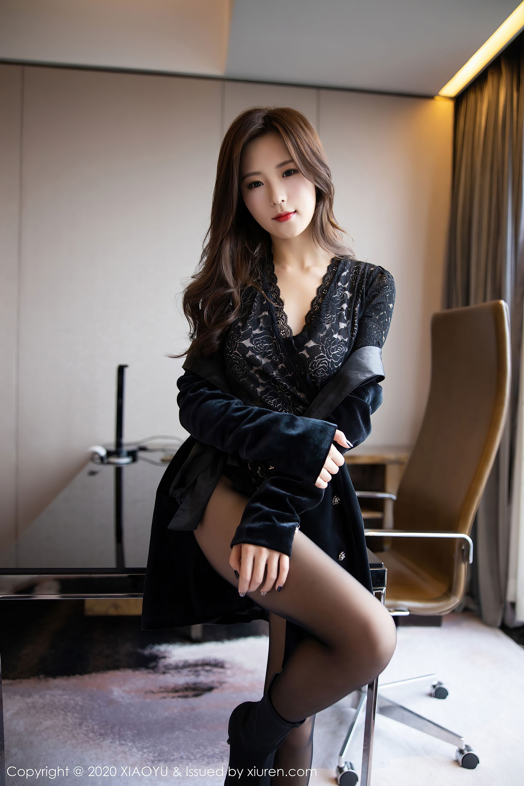 [LangkhaIxia XIAOYU] VOL.400 Yang Ziyan CYNTHIA – Black City Style Dress Up