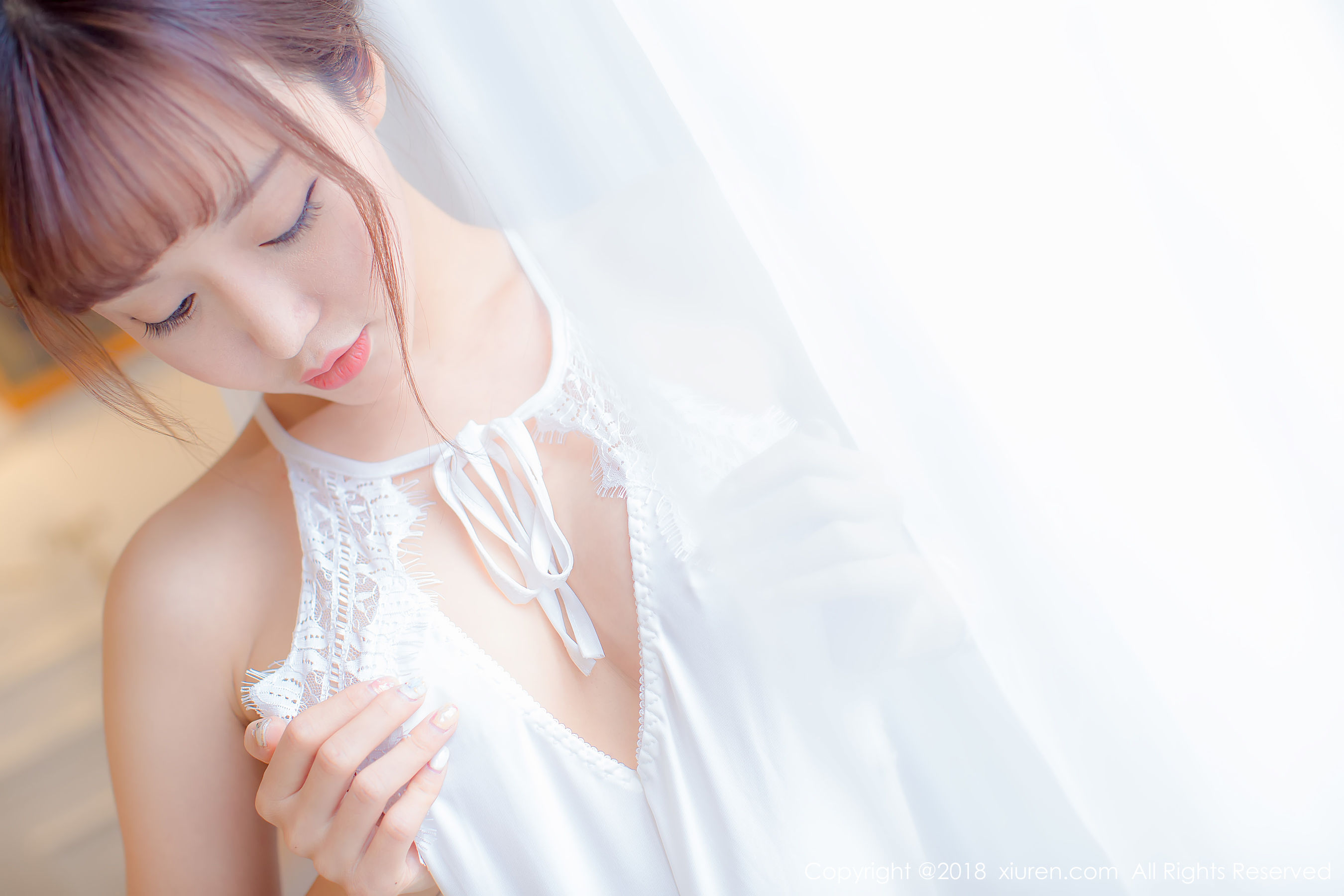Gu Chan’s “White Lace Temptation Underwear” [Xiuren Xiuren] No.970 photo album