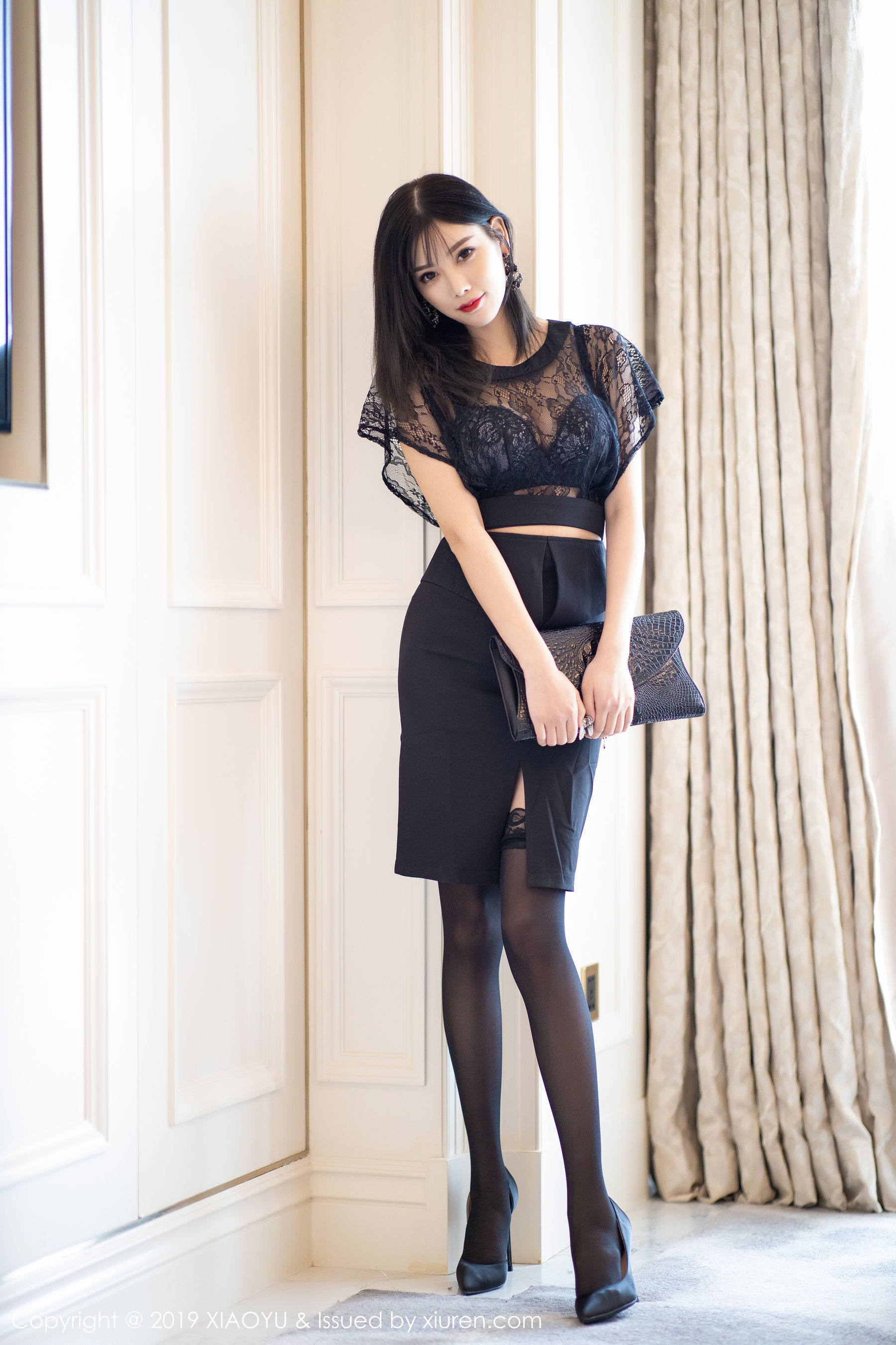 Yang Chenchen Sugar “hollow underwear and seductive black silk vision charm” [LangkhaIxing XIAOYU] VOL.162 photo set