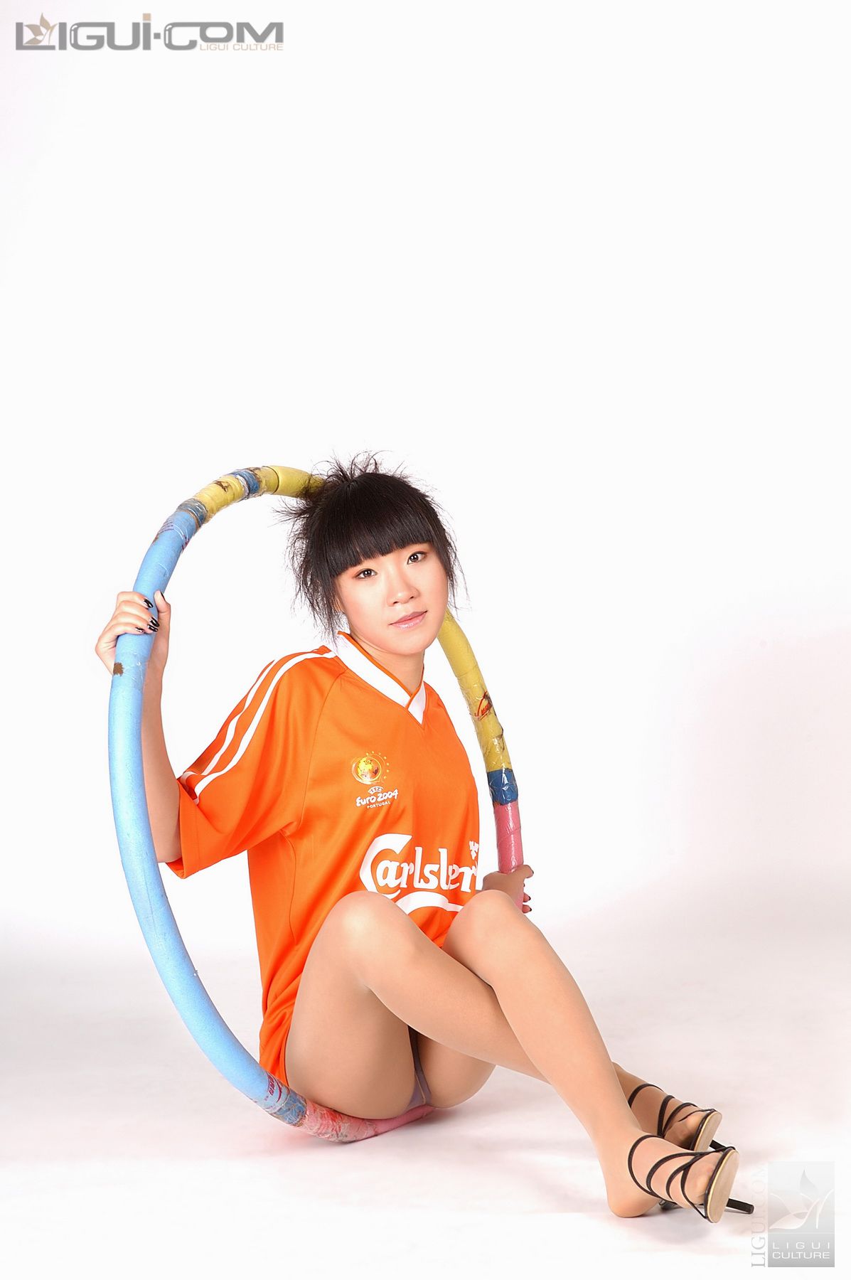 Model Yiyuan “Cool High Heel Football Baby” [丽柜LiGui] Silk Foot Photo Pictures