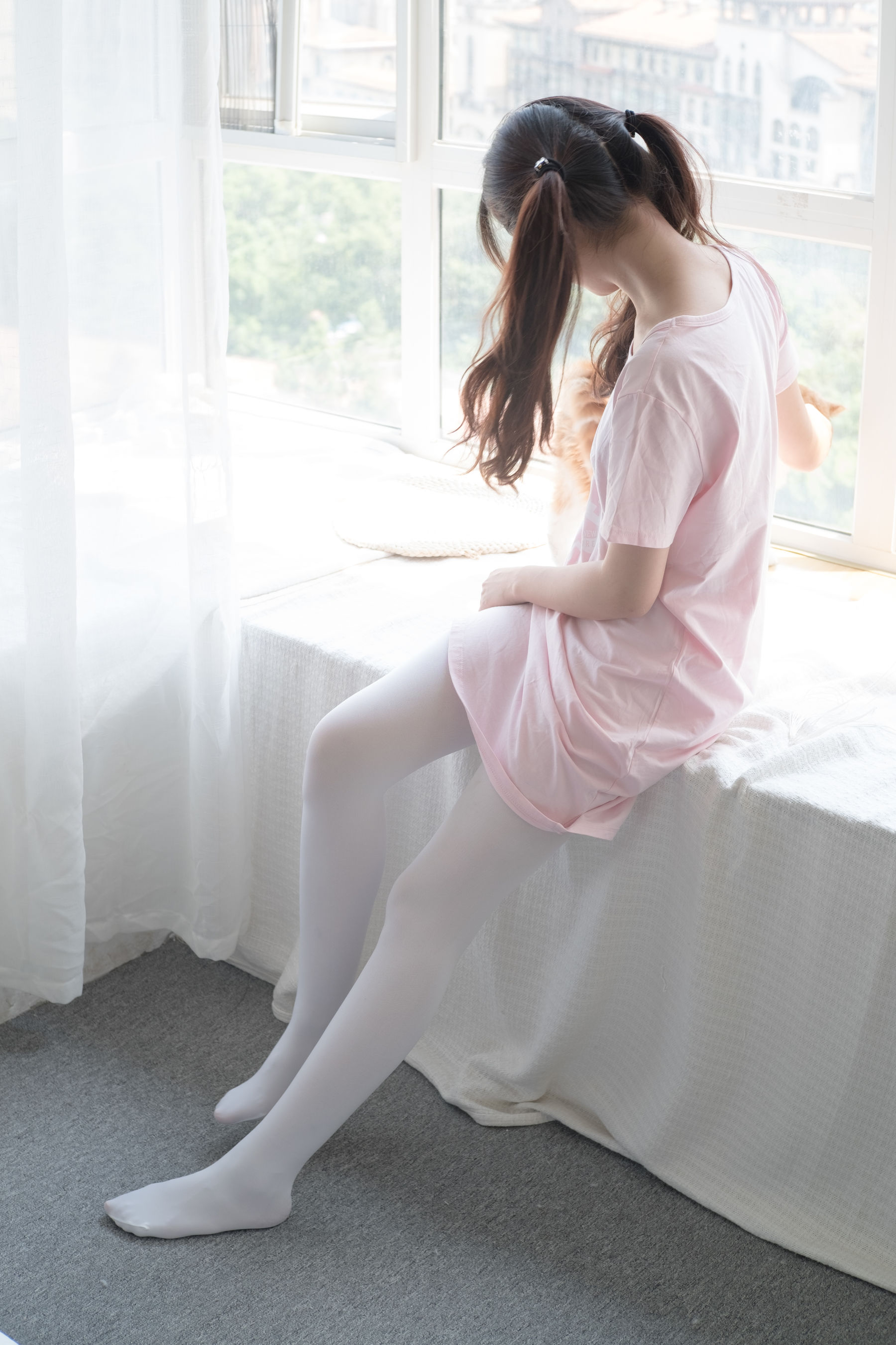 “Pink Girl with White Silk Feet” [Senluo Foundation] R15-035 Photo Album